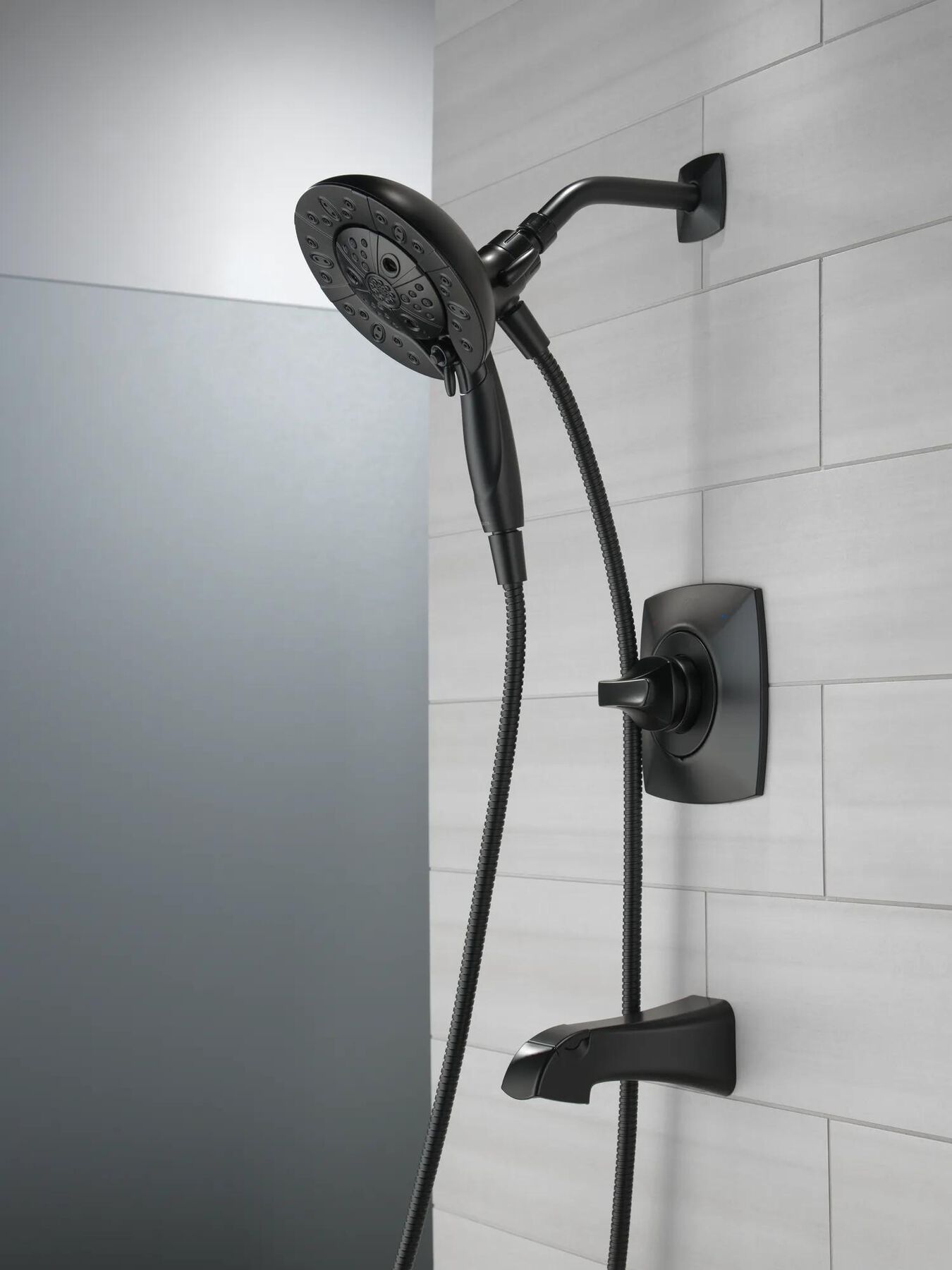 Monitor&reg; 14 Series Tub and Shower with In2ition&reg; Two-in-One Shower