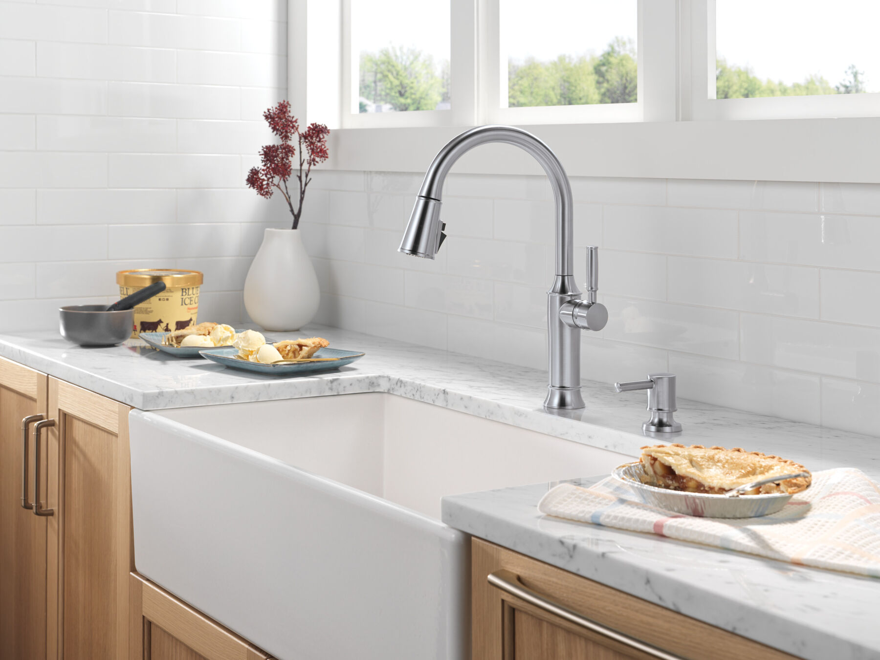 Pull-Down Kitchen Single Handle with Soap Dispenser Bundle
