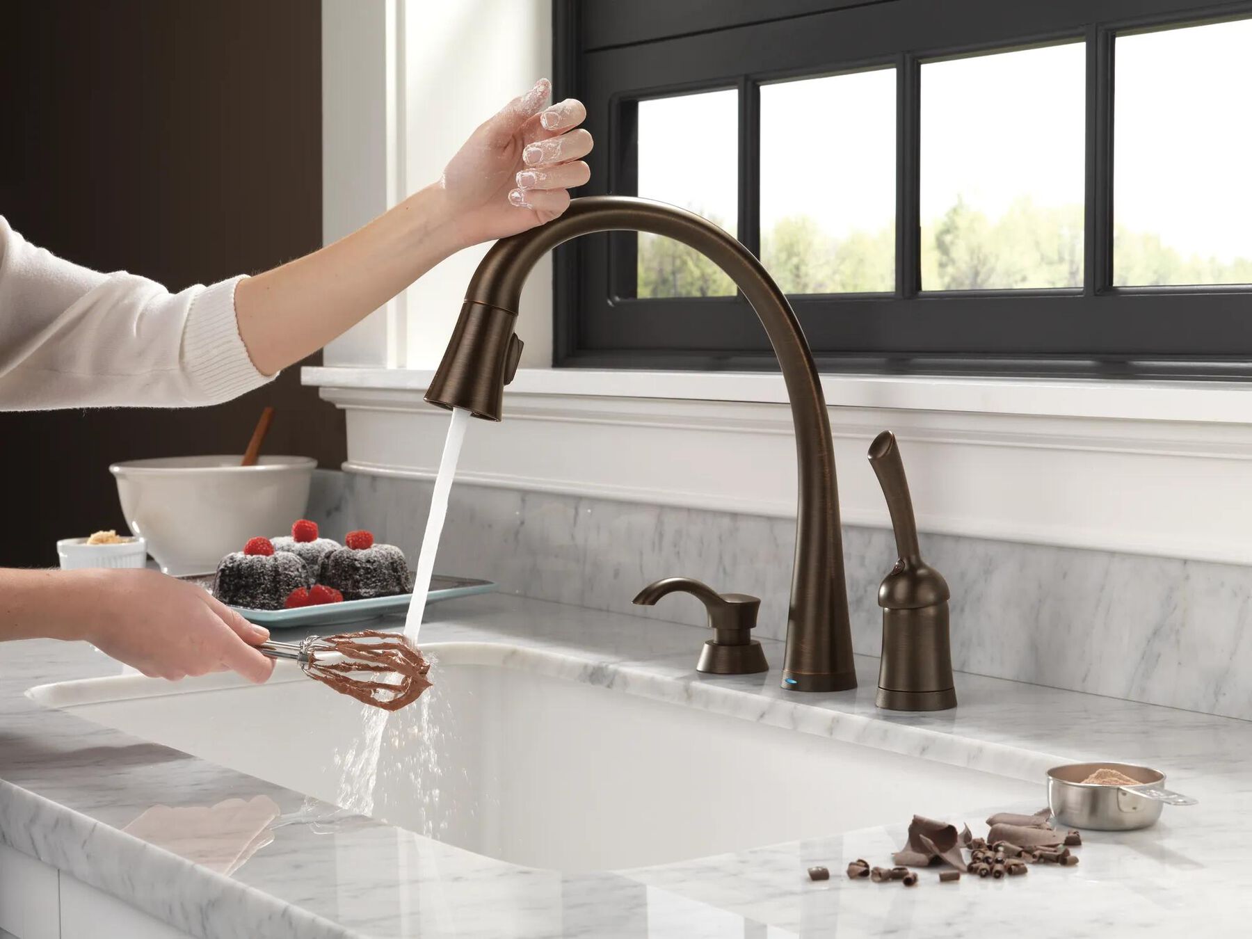 Single Handle Pull-Down Kitchen Faucet with Touch2O&reg; Technology and Soap Dispenser