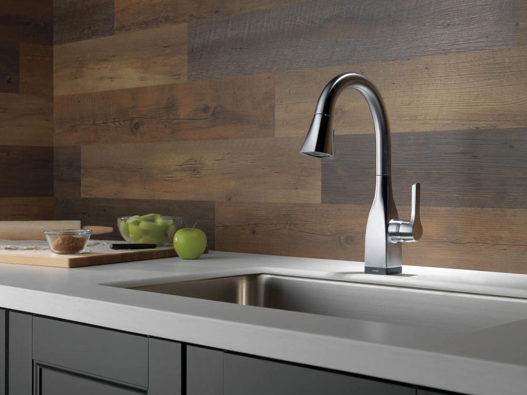 Single Handle Pull-Down Bar / Prep Faucet with Touch<sub>2</sub>O&reg; Technology