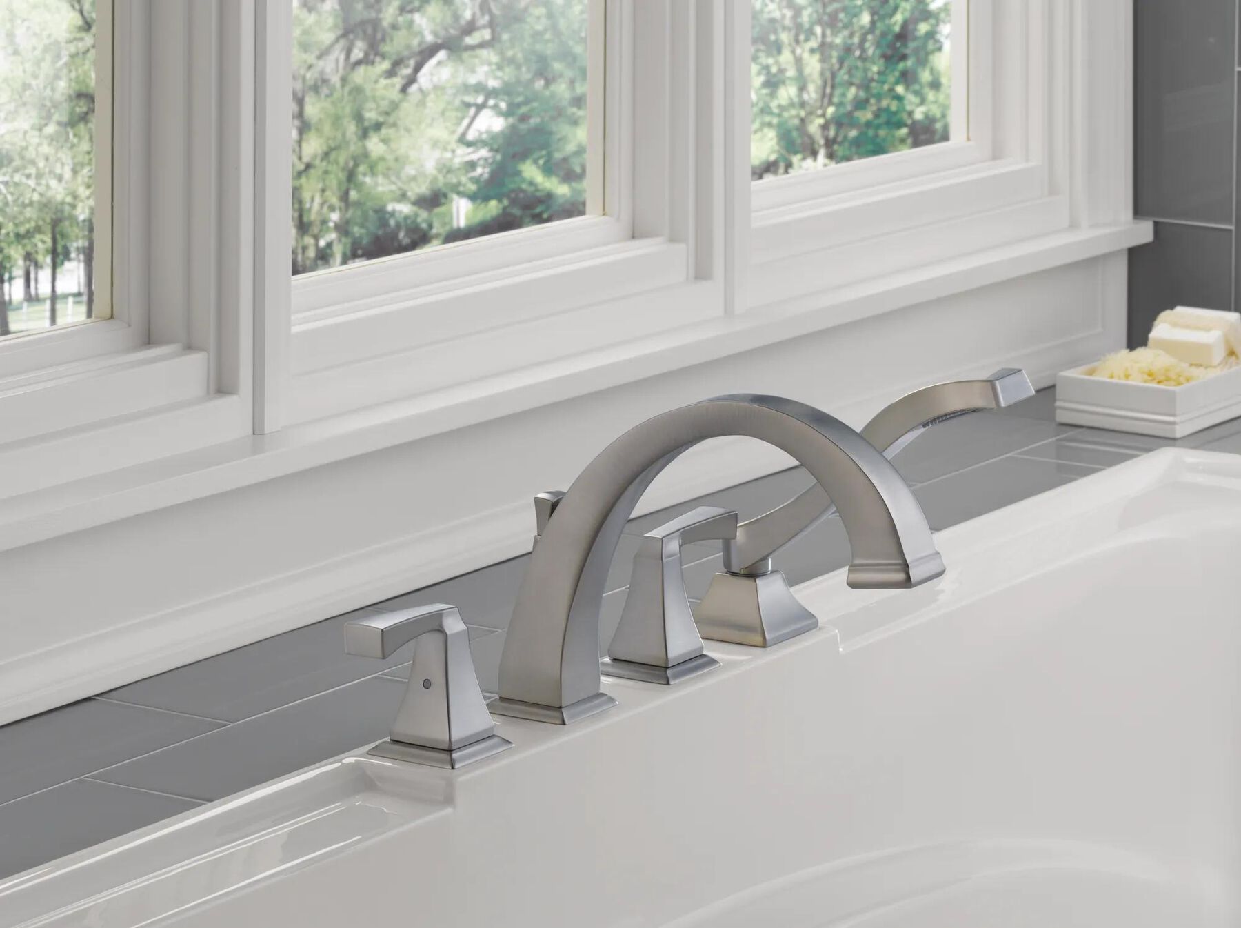 Roman Tub with Hand Shower Trim
