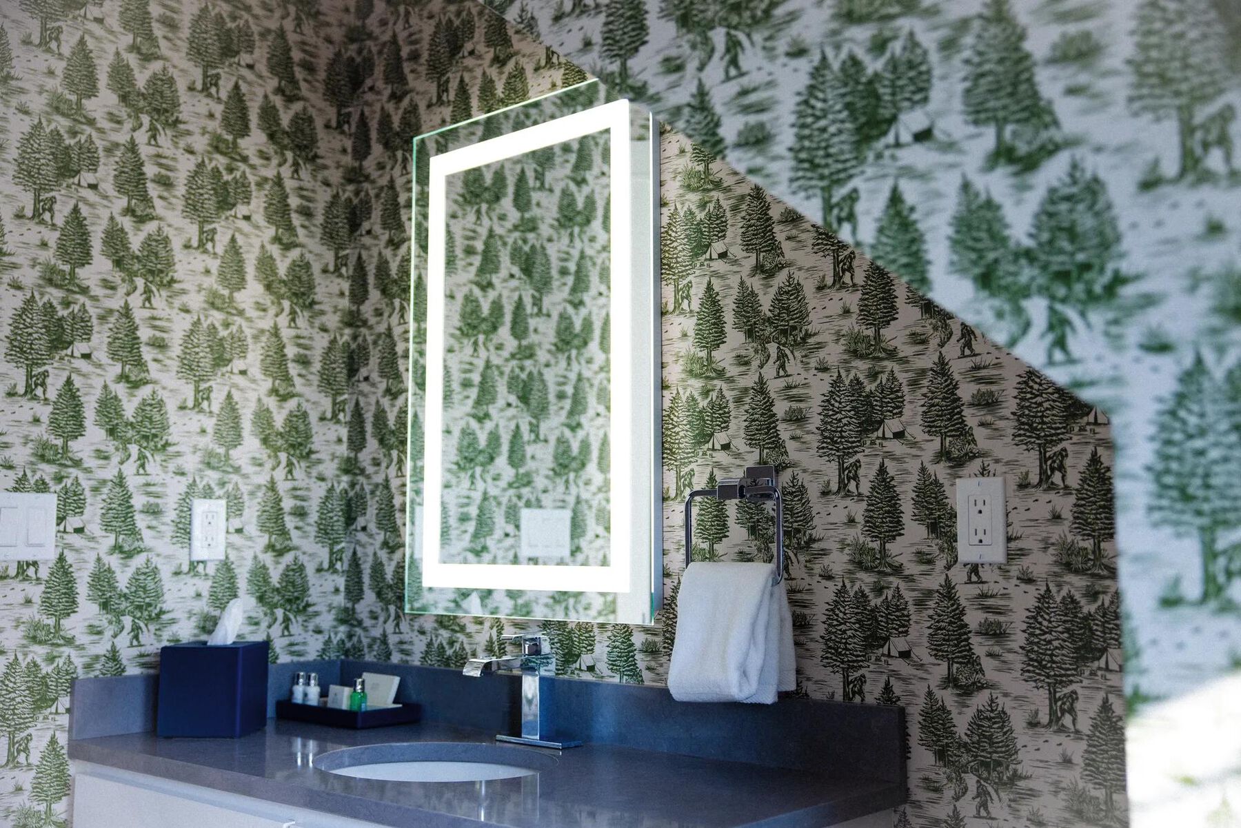Single Handle Bathroom Faucet