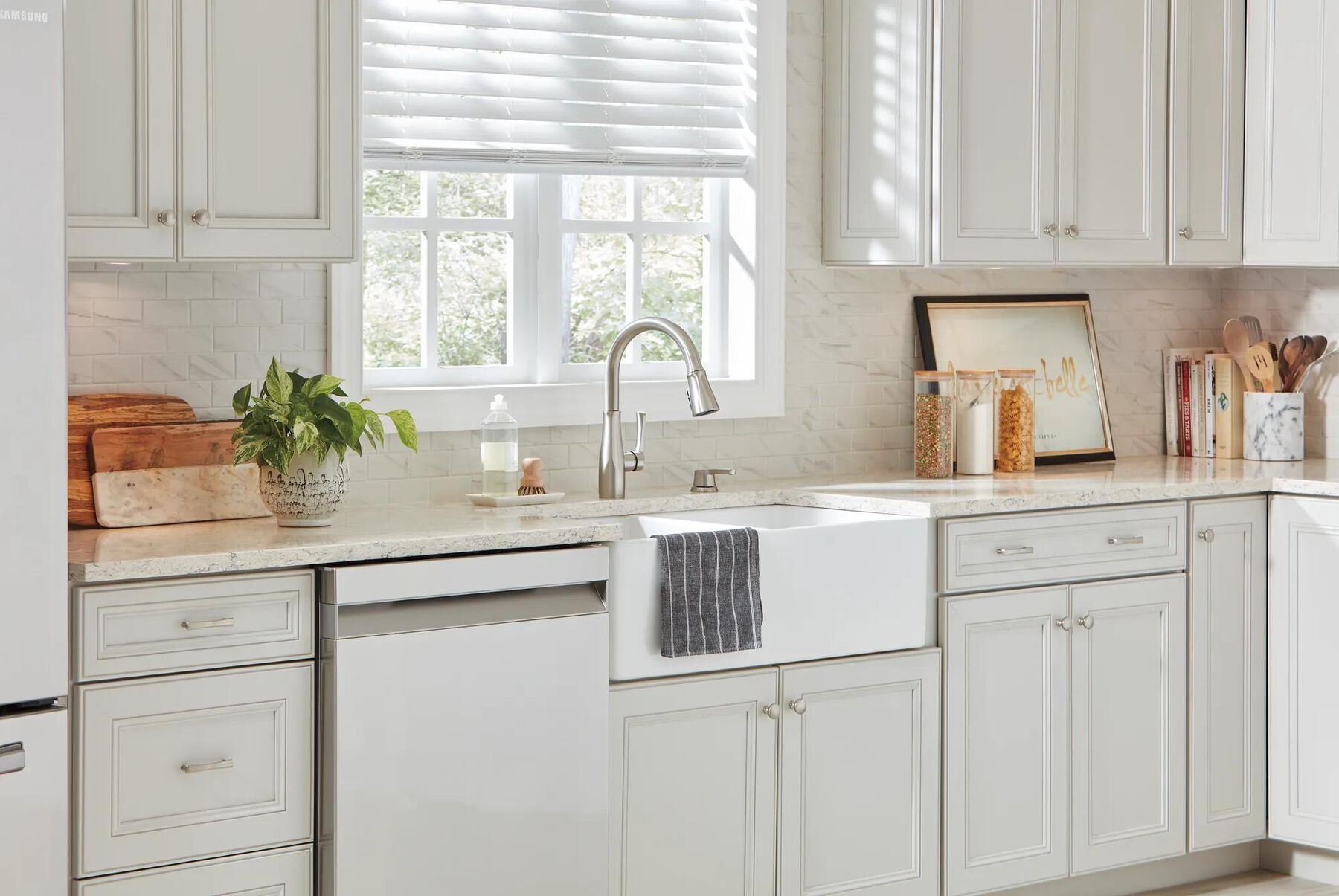Single Handle Pull-Down Kitchen with Soap Dispenser and ShieldSpray Technology