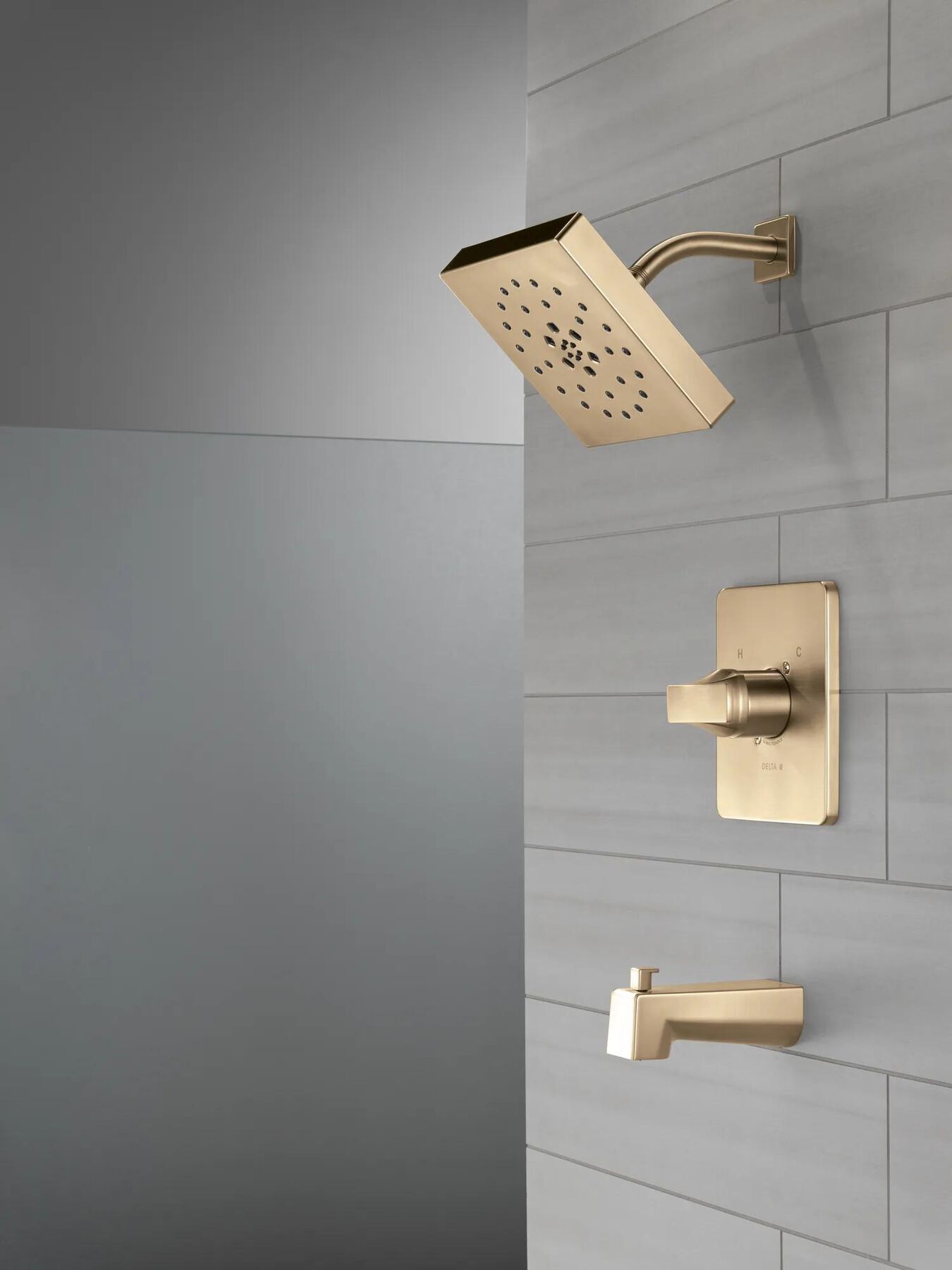 H2Okinetic&reg; 4-Setting Shower Head with Ultrasoak&reg;