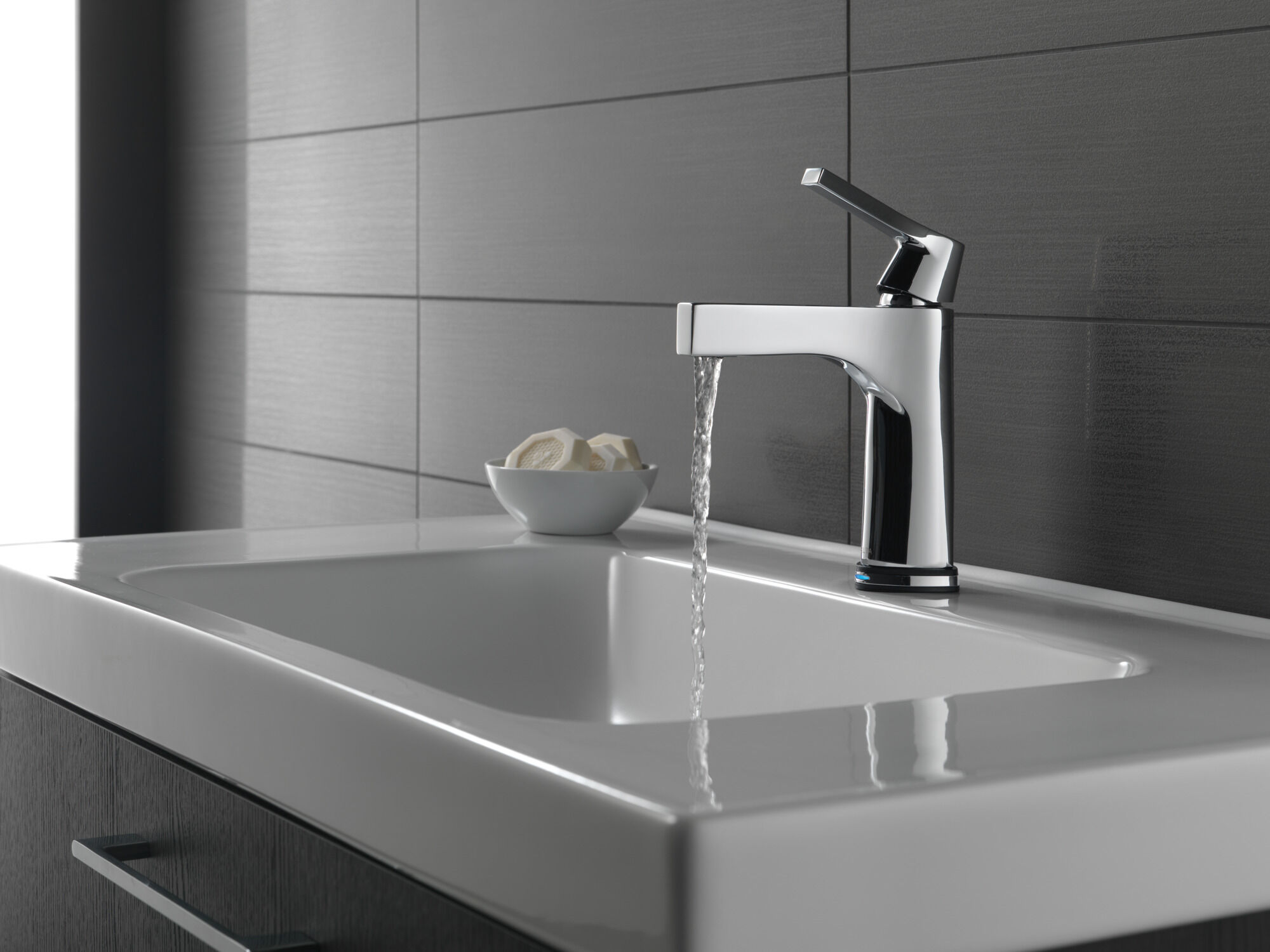 洋楽 Treva - Wit Dat Sh*t Touch2O® Bathroom Faucet with Touchless Technology in Chrome 574T