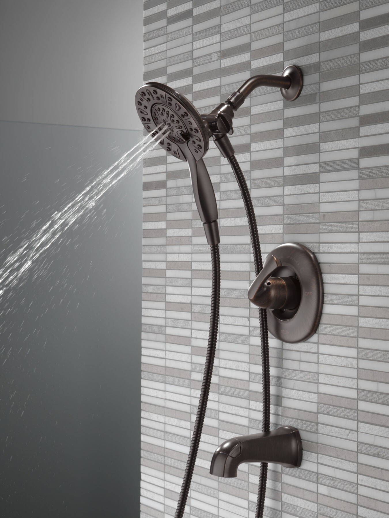 Monitor&reg;&nbsp;14 Series Tub and Shower (Recertified)