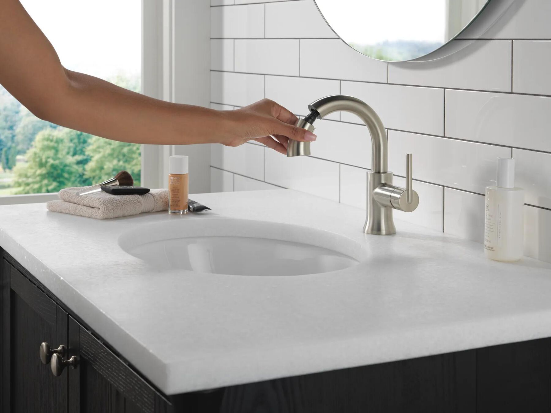 Single Handle Pull-Down Bathroom Faucet
