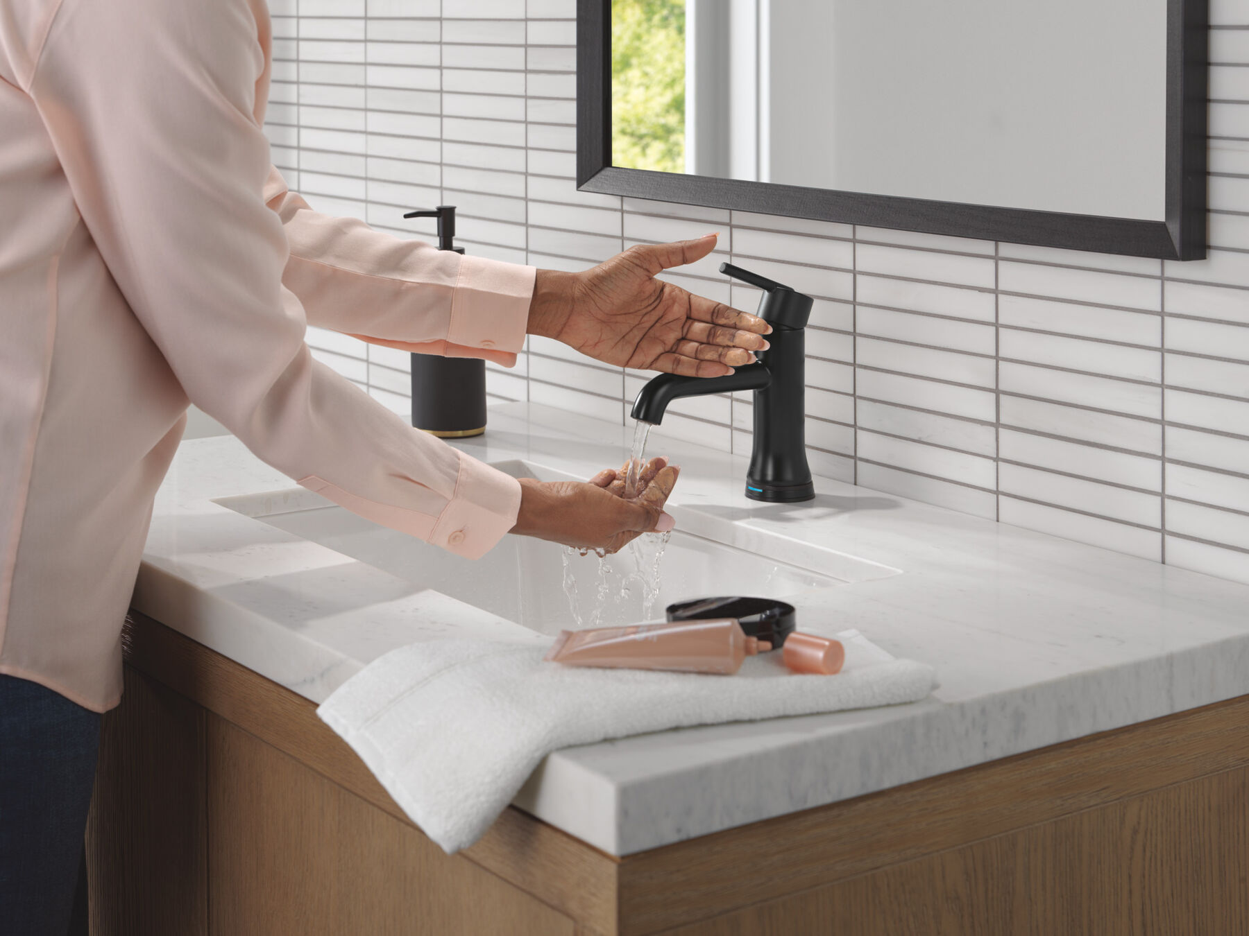 Touch2O Bathroom Faucet with Touchless Technology