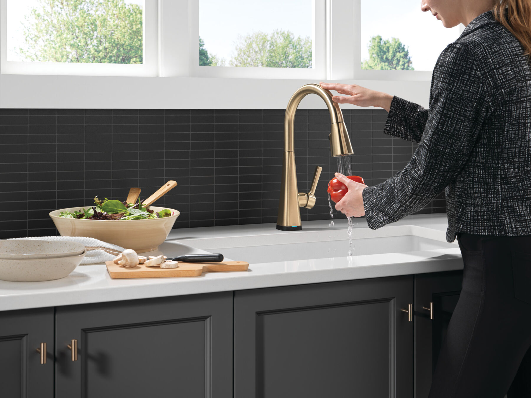 Single-Handle Pull-Down Kitchen Faucet with Touch<sub>2</sub>O&reg; Technology
