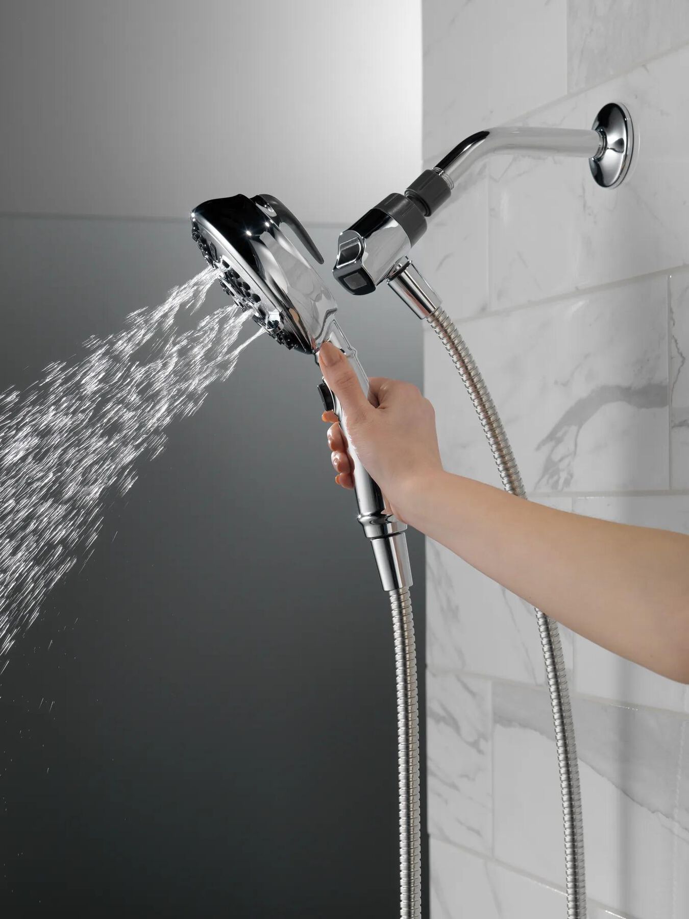 SureDock&trade; 7-Setting Hand Shower