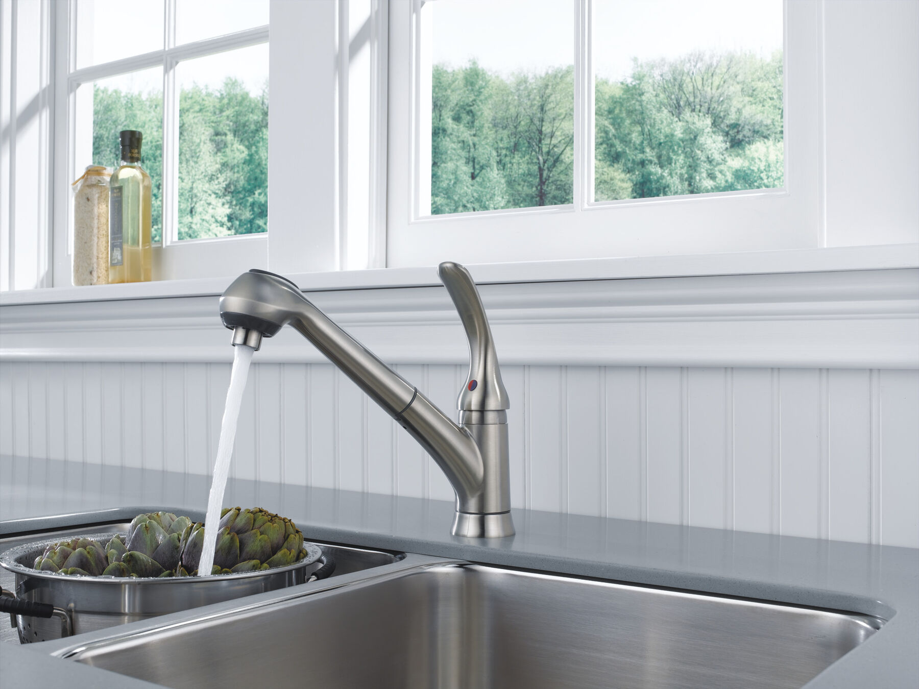 Single Handle Pull-Out Kitchen Faucet