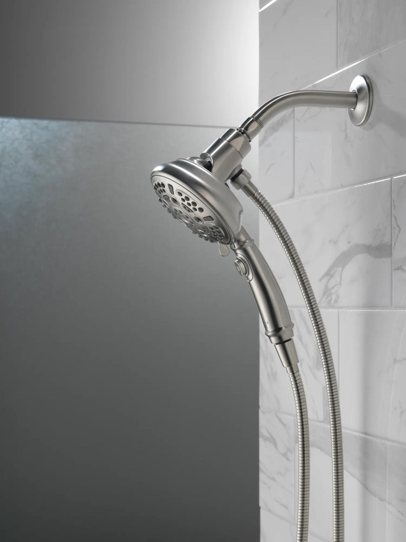 SureDock&trade; 7-Setting Hand Shower