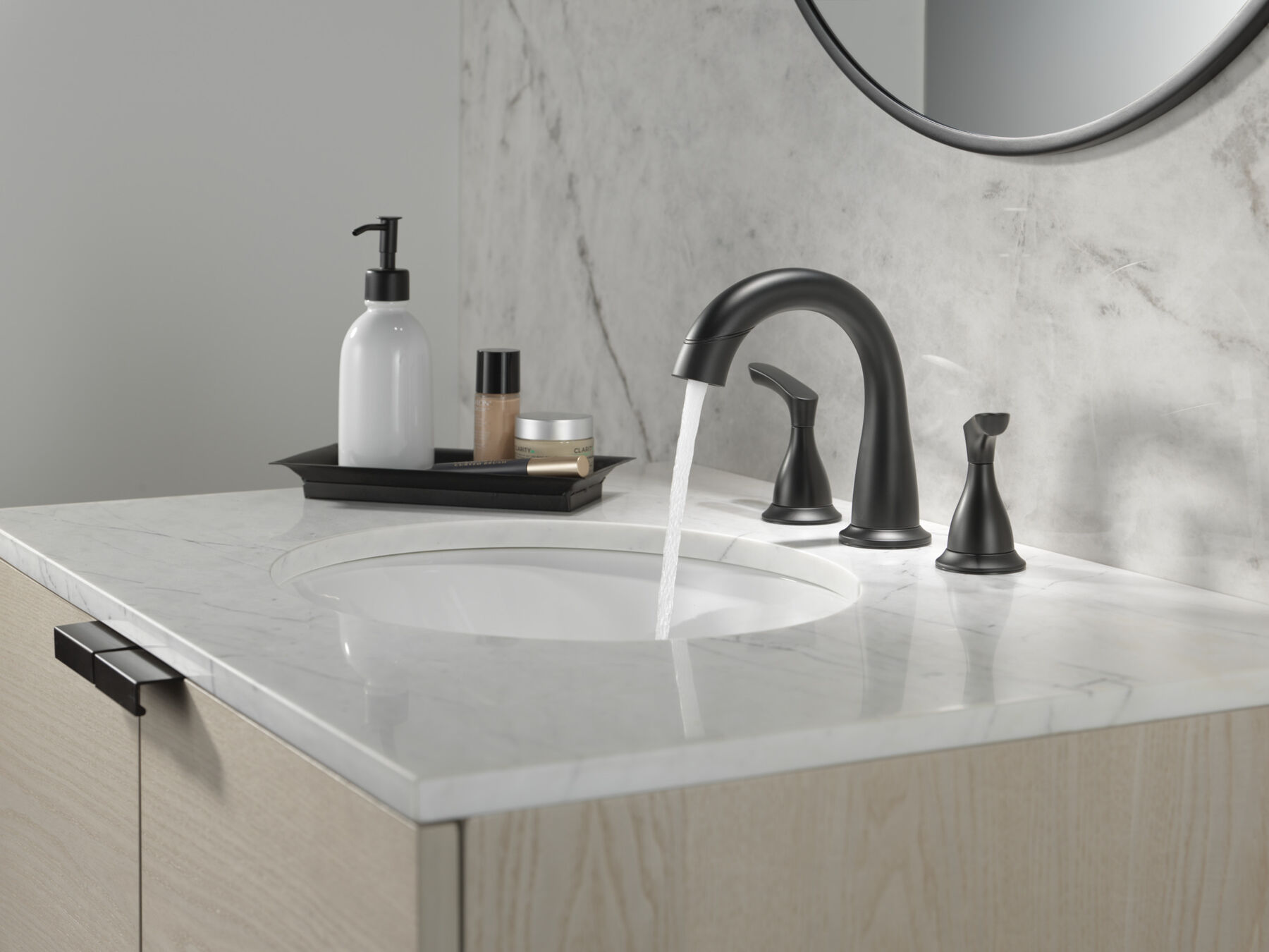 Two Handle Widespread Pulldown Bathroom Faucet