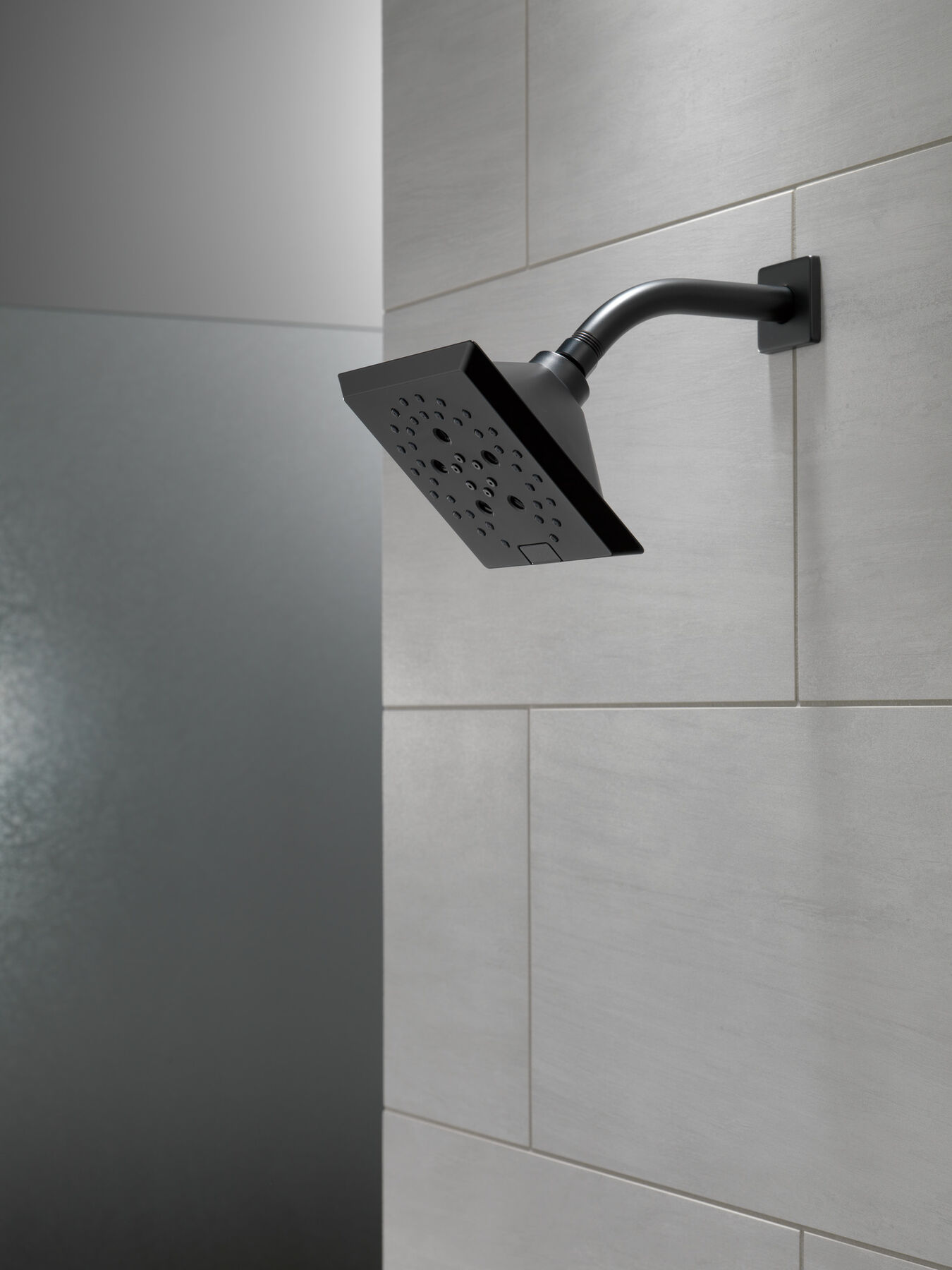 H<sub>2</sub>Okinetic&reg; 5-Setting Angular Modern Raincan Shower Head