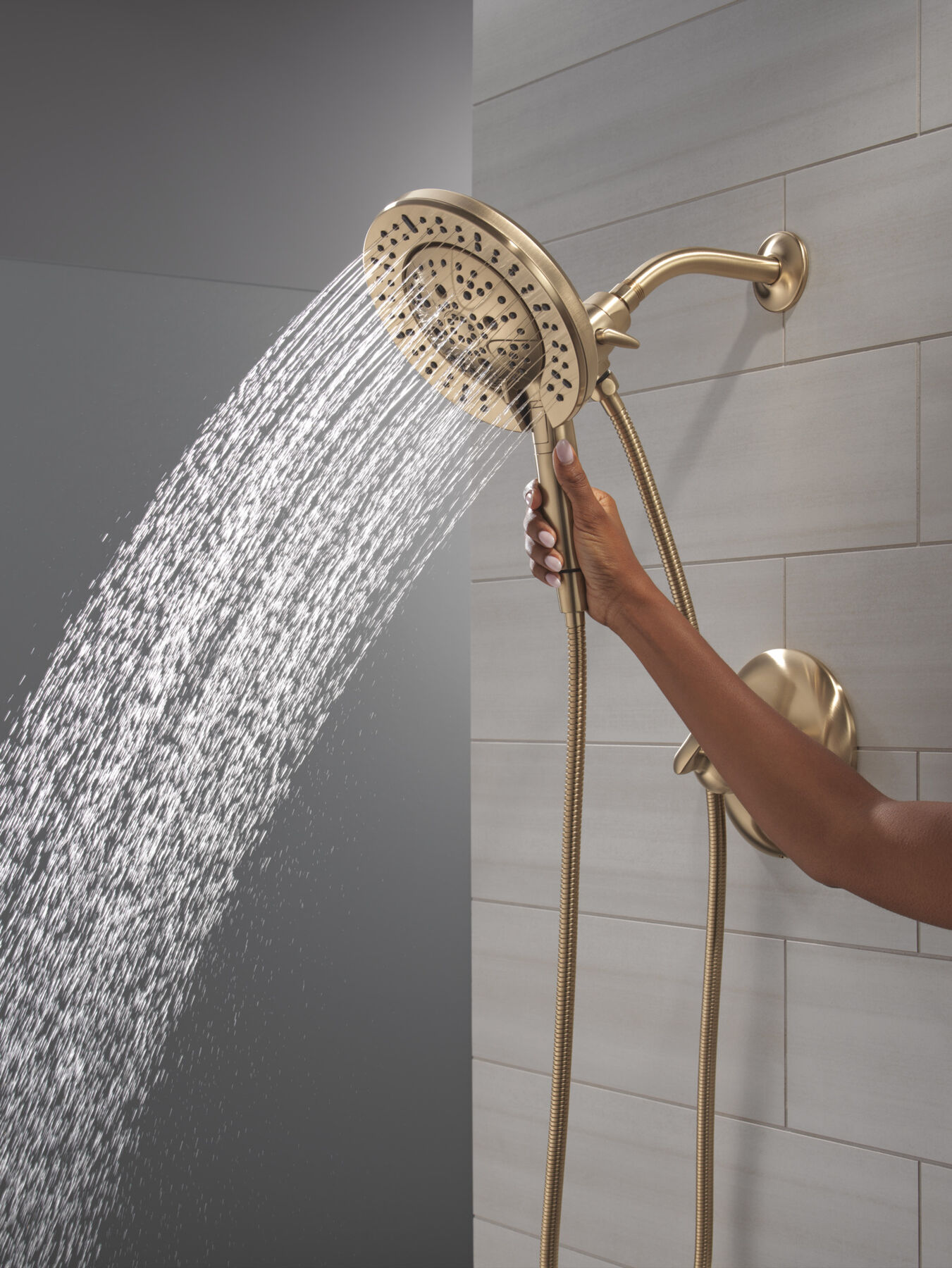 17 Series Shower Trim with In2ition Shower Head