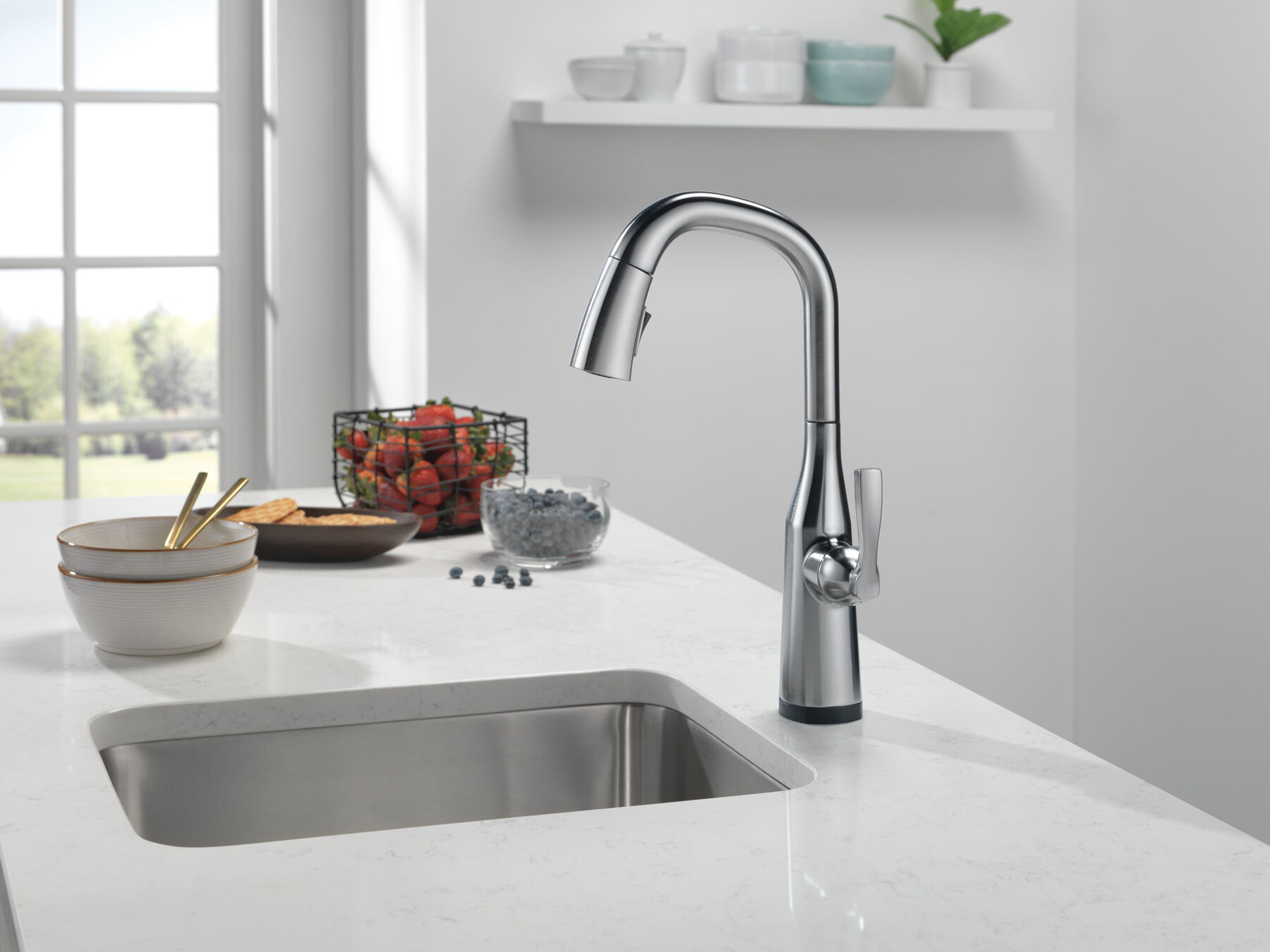 Single Handle Pull-Down Bar/Prep Faucet with Touch<sub>2</sub>O&reg; Technology