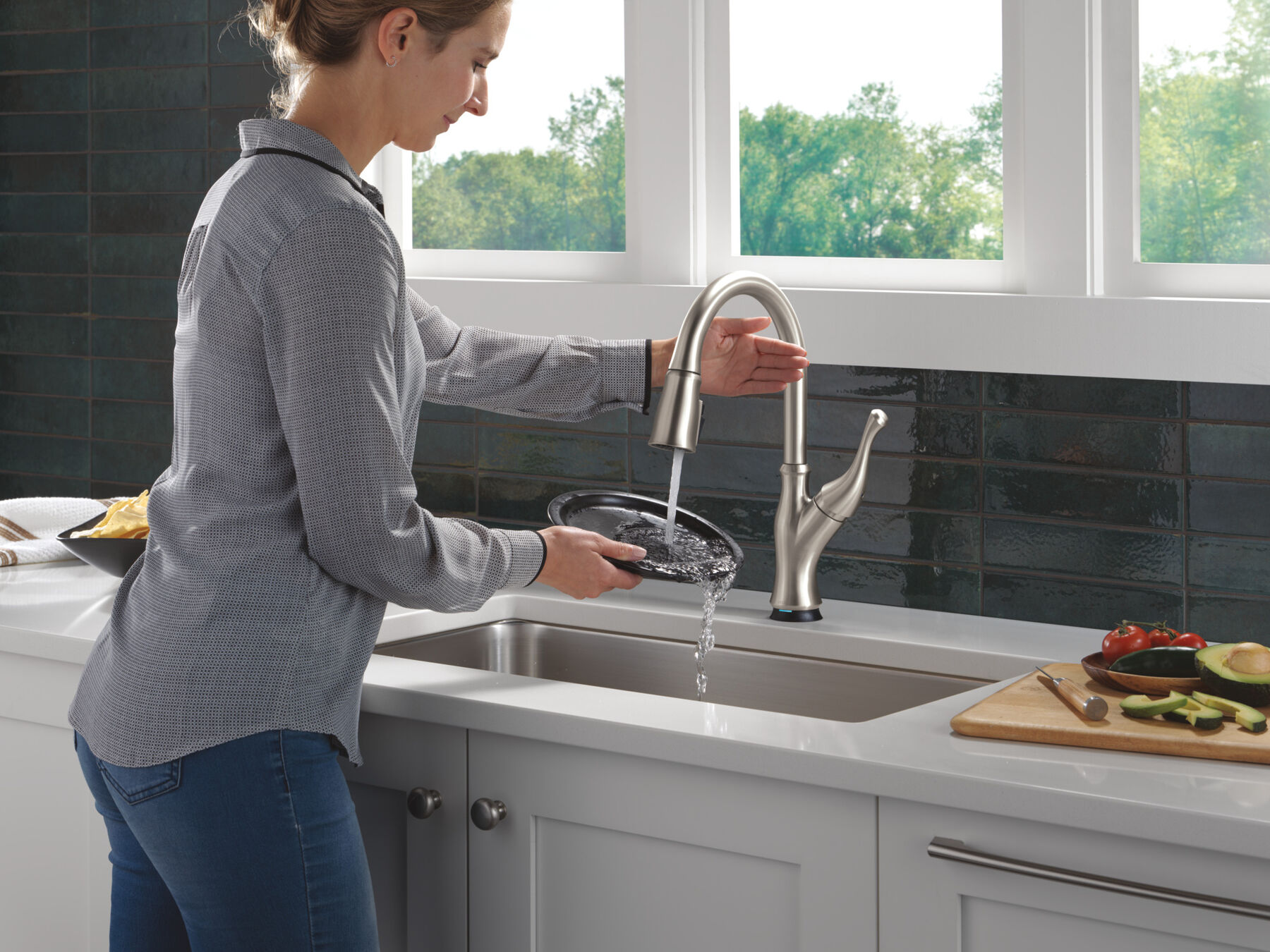 Touch<sub>2</sub>O&reg; Technology Kitchen Faucet with Touchless Technology