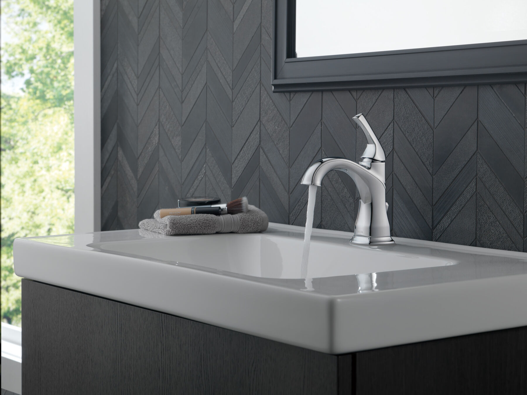 Single Handle Centerset Faucet (Recertified)