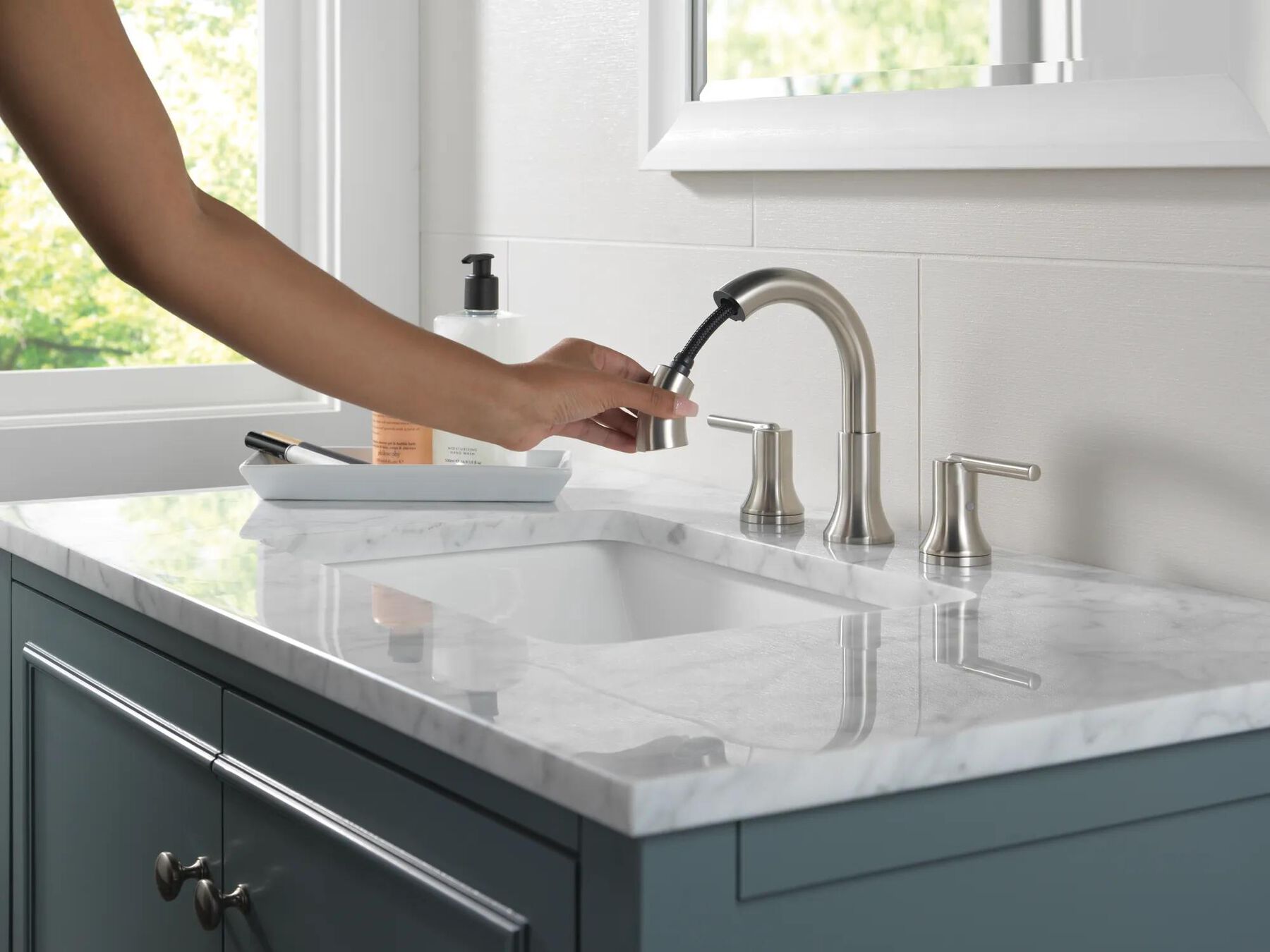 Two Handle Widespread Pull Down Bathroom Faucet