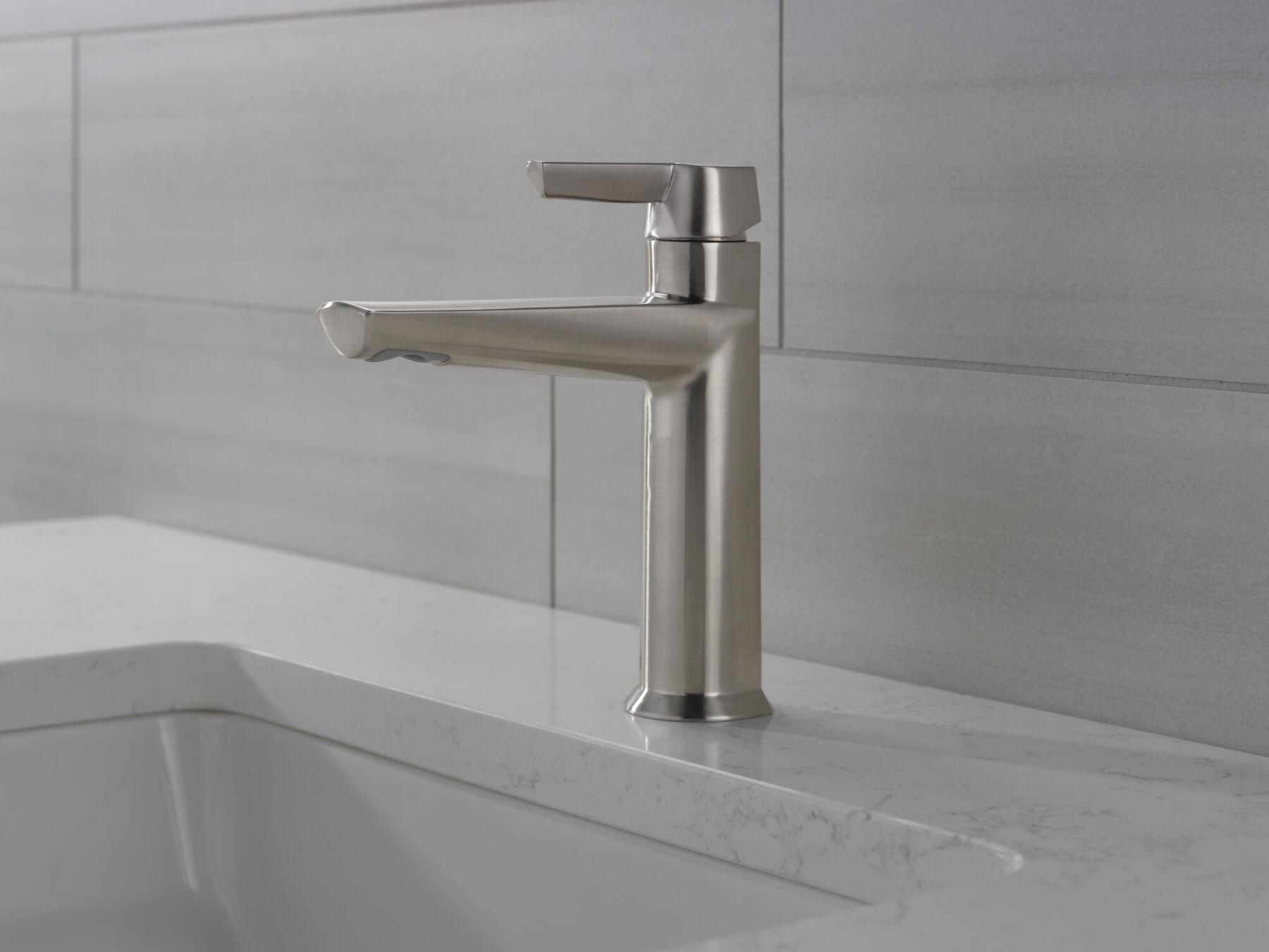Single Handle Bathroom Faucet