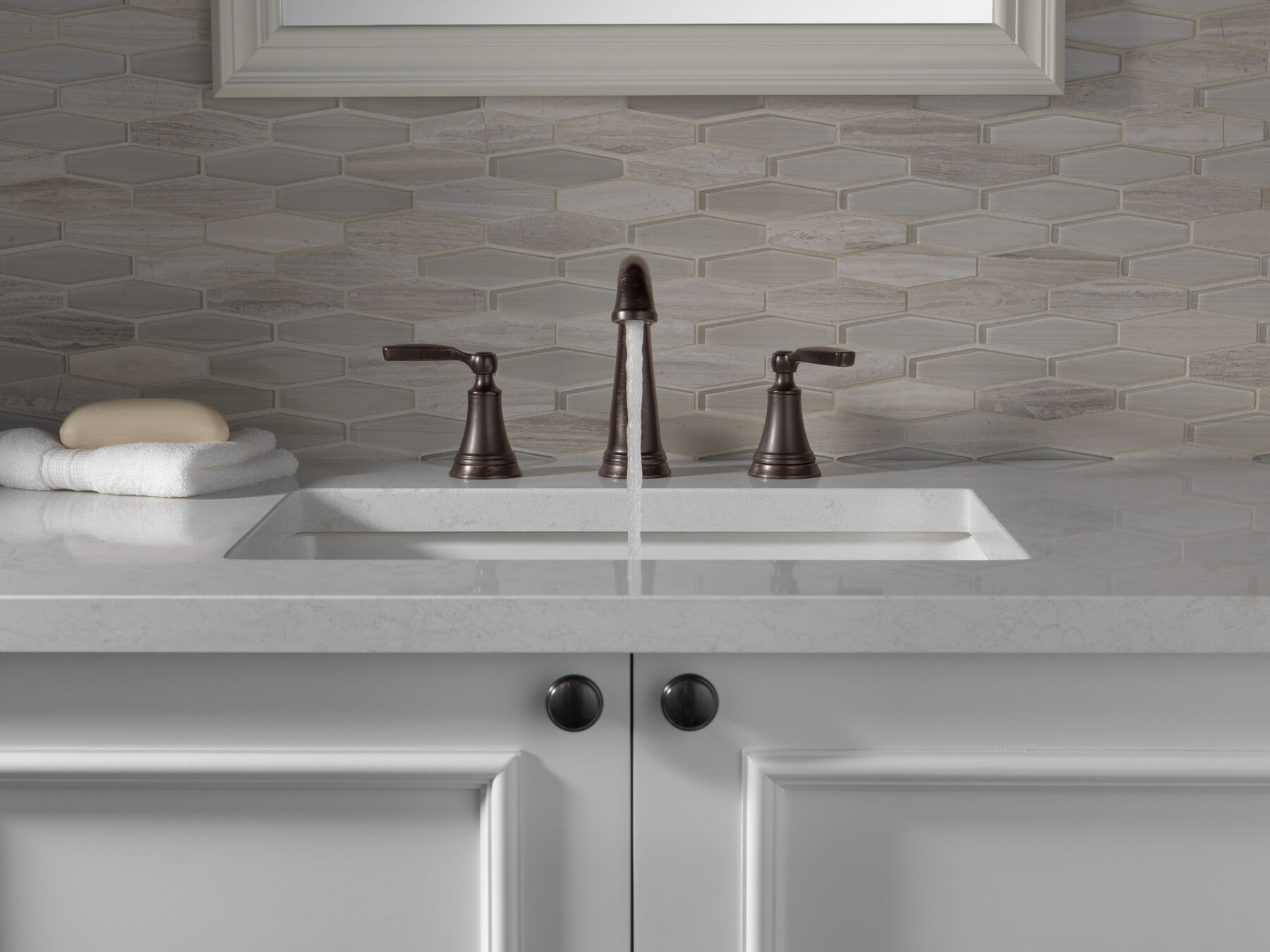 Two Handle Widespread Bathroom Faucet