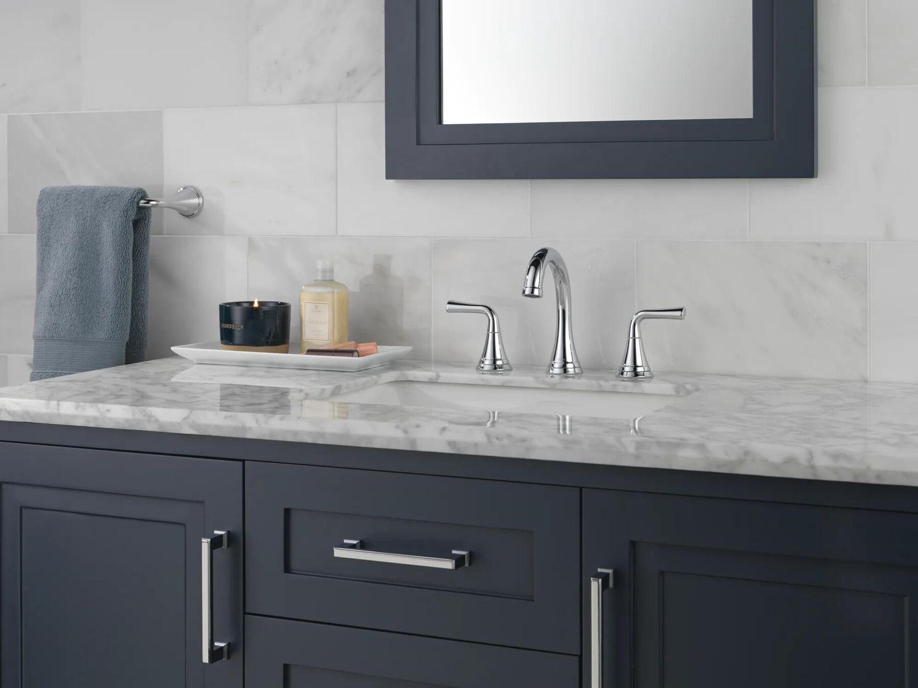 Two Handle Widespread Bathroom Faucet