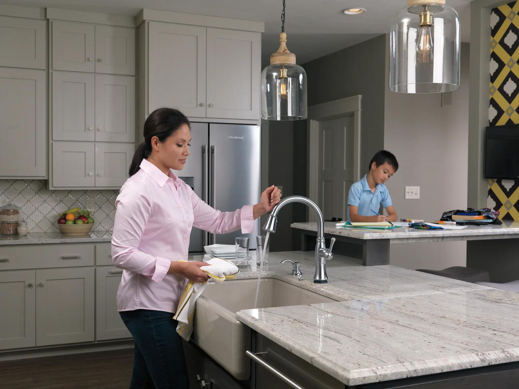 Single Handle Pull-Down Kitchen Faucet with Touch<sub>2</sub>O&reg; and ShieldSpray&reg; Technologies