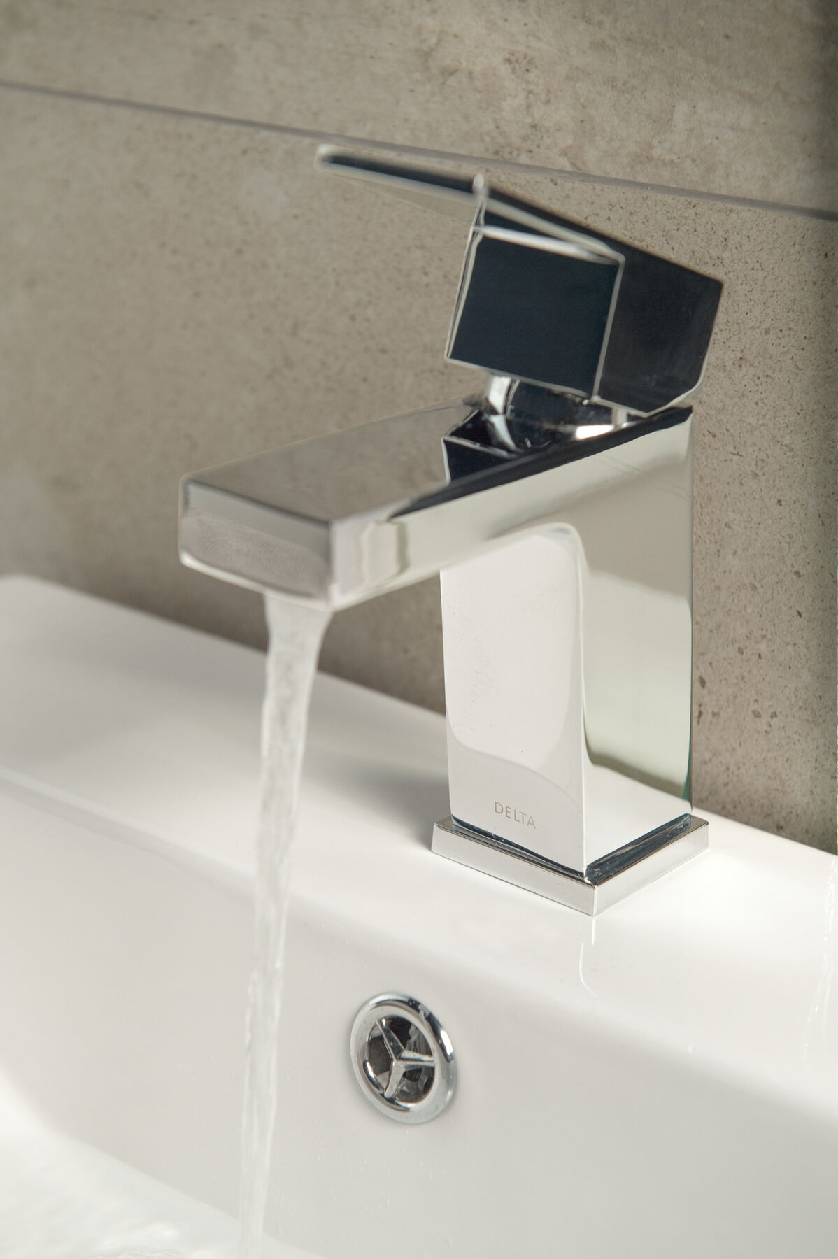 Single Handle Bathroom Faucet