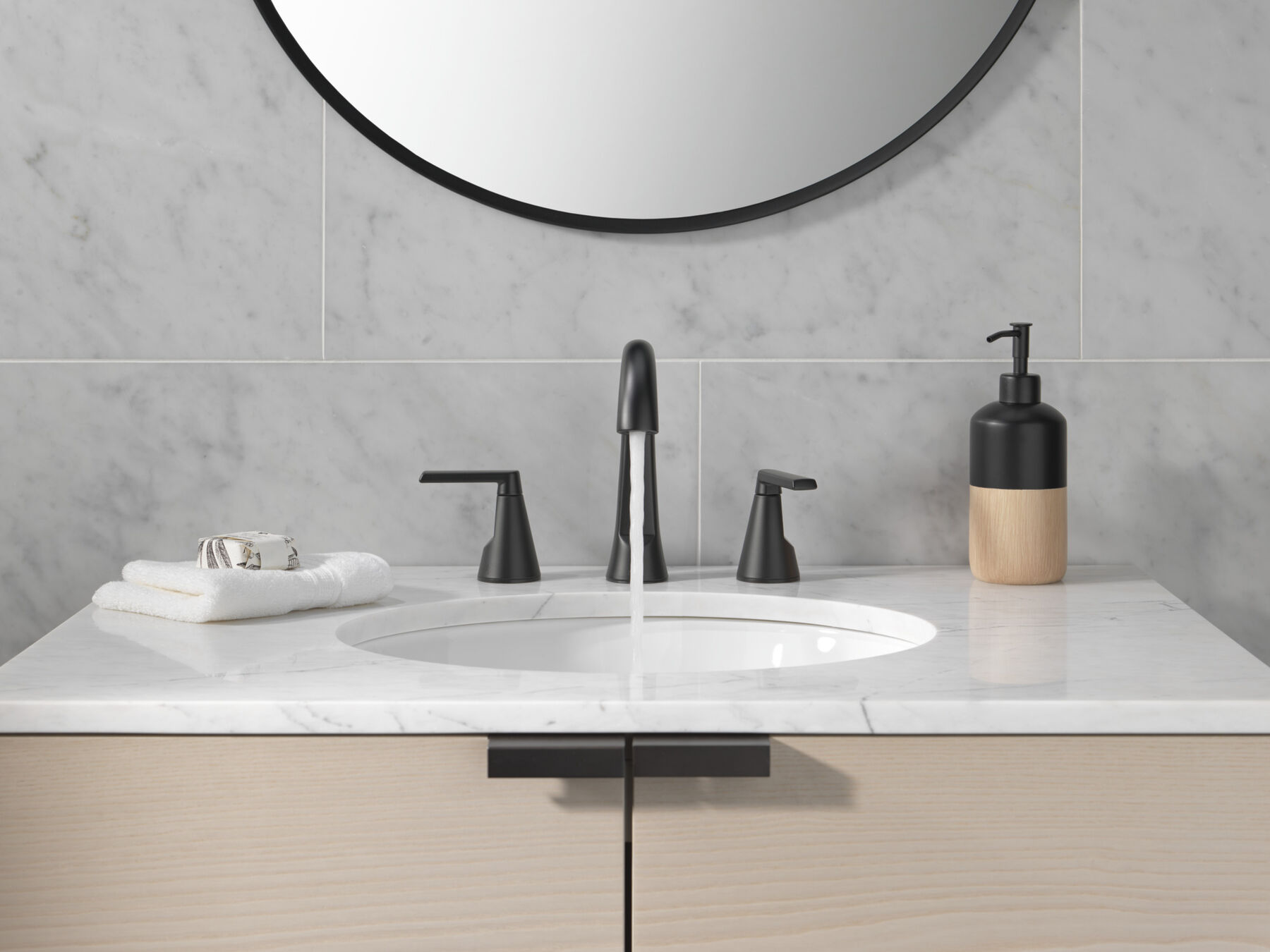 Two Handle Widespread Bathroom Faucet