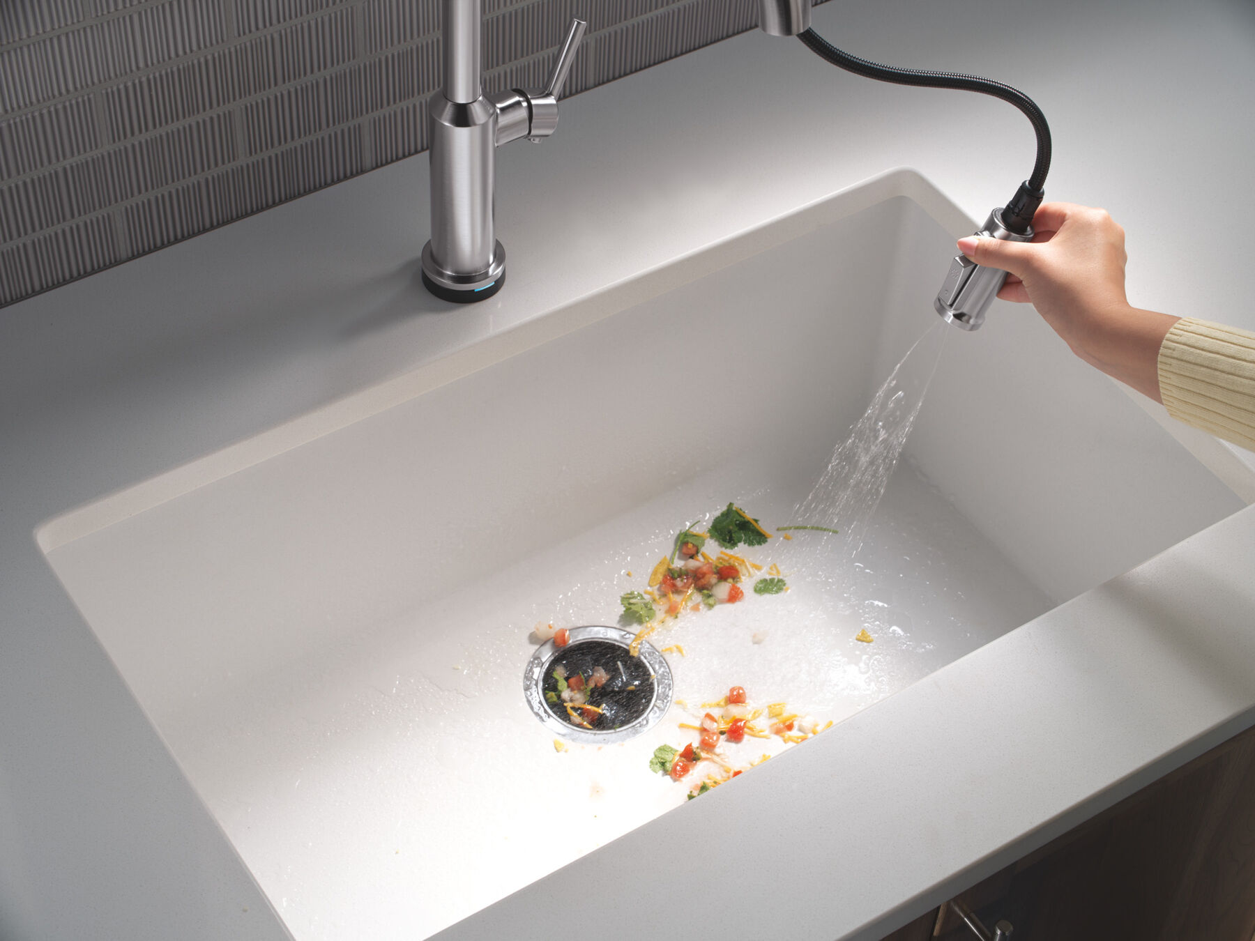 Touch2O&reg; Technology Kitchen Faucet with Touchless Technology