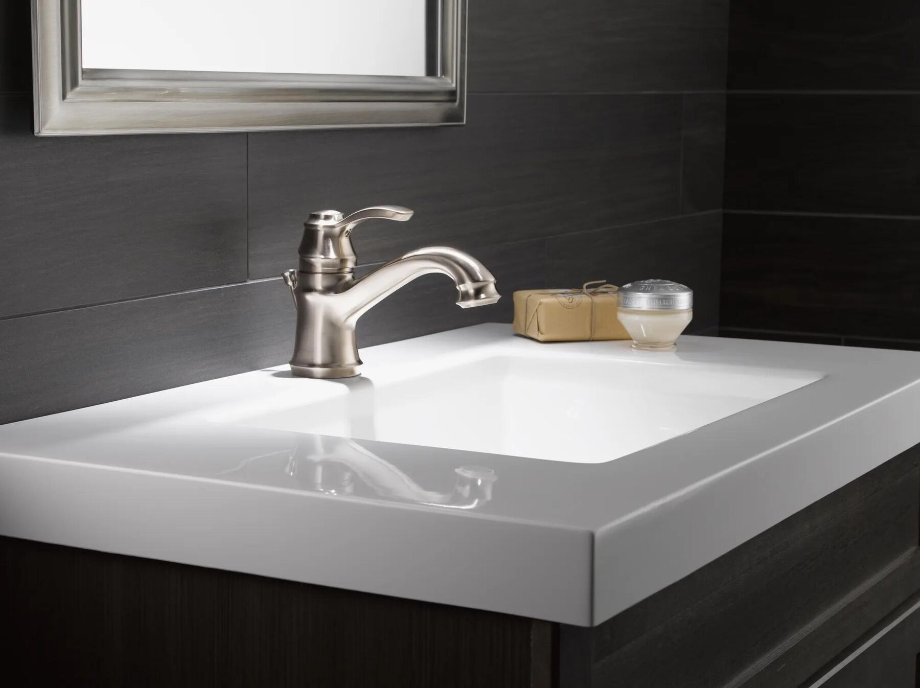 Single Handle Centerset Bathroom Faucet