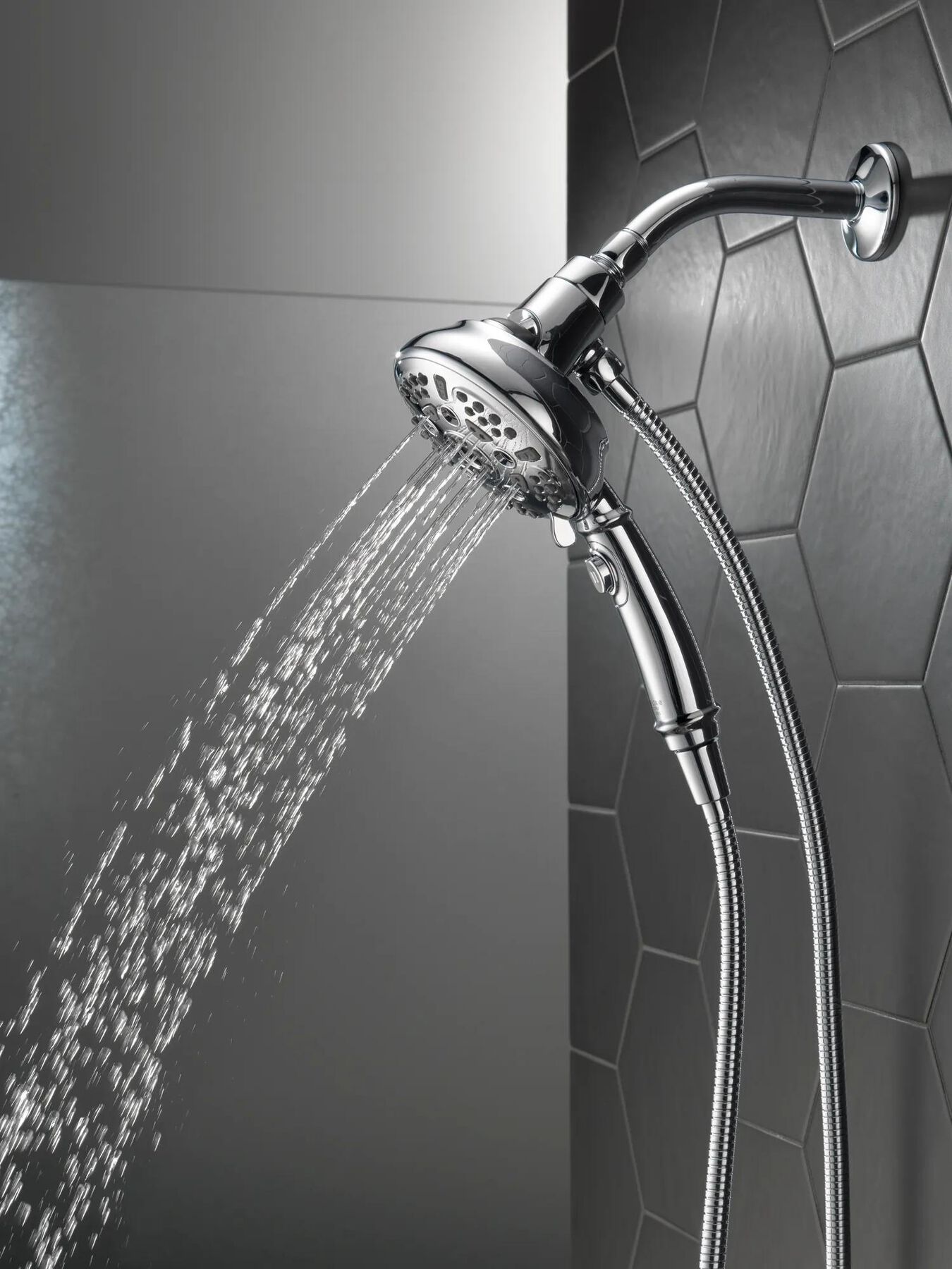 SureDock&trade; 7-Setting Hand Shower