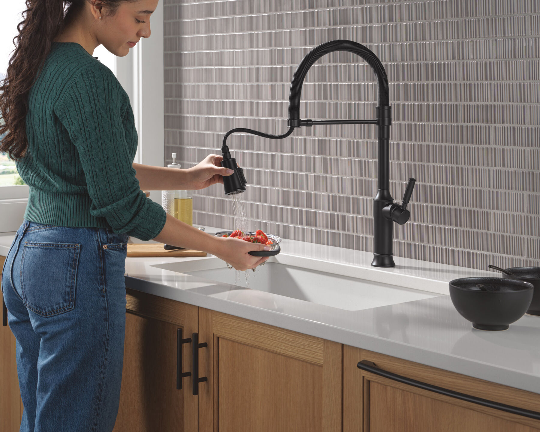 Single-Handle Pull-Down Spring Kitchen Faucet