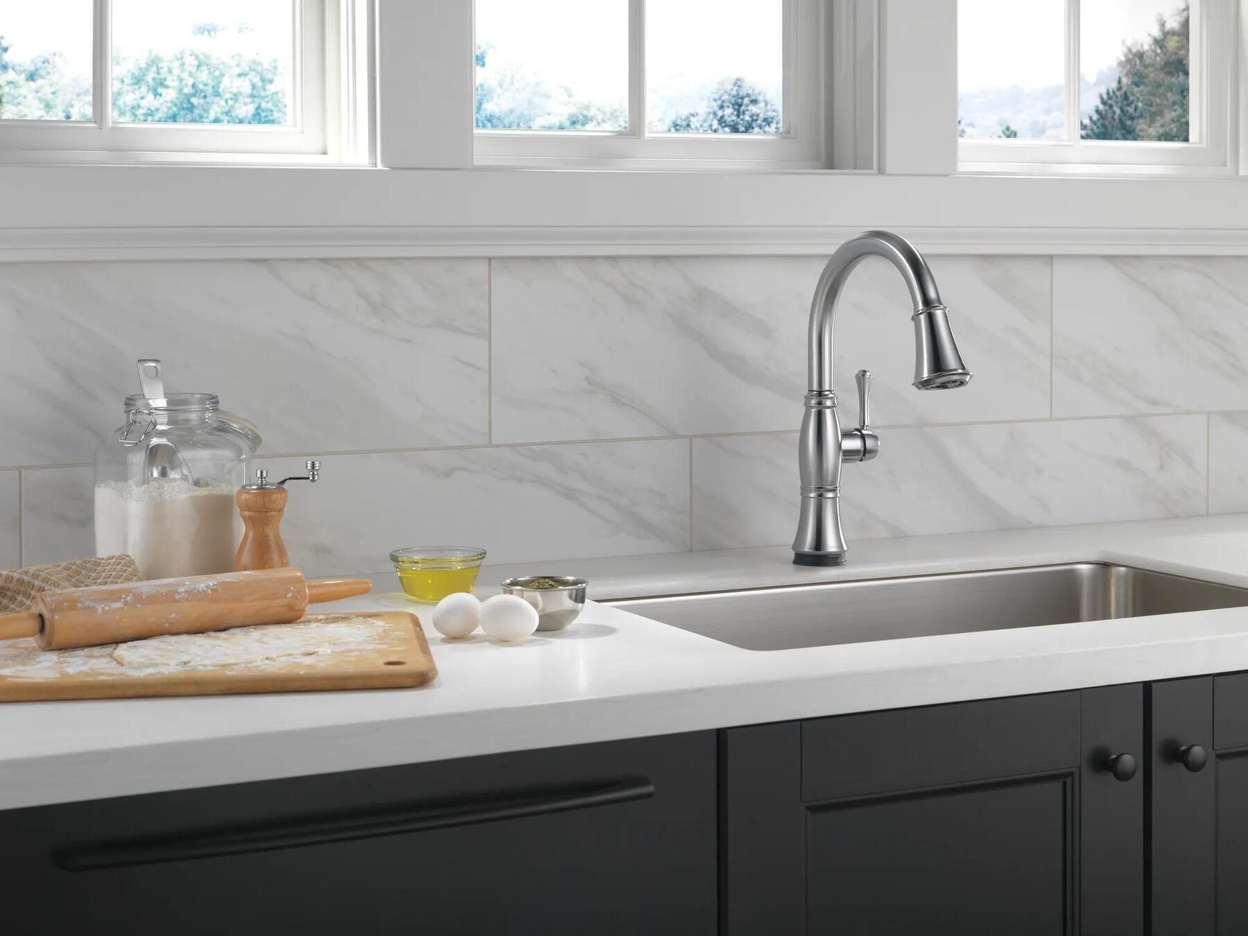 Single Handle Pull-Down Kitchen Faucet with Touch<sub>2</sub>O&reg; and ShieldSpray&reg; Technologies