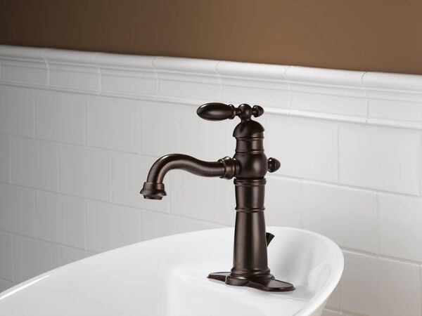 Single Handle Bathroom Faucet in Venetian Bronze 555LF-RB | Delta Faucet