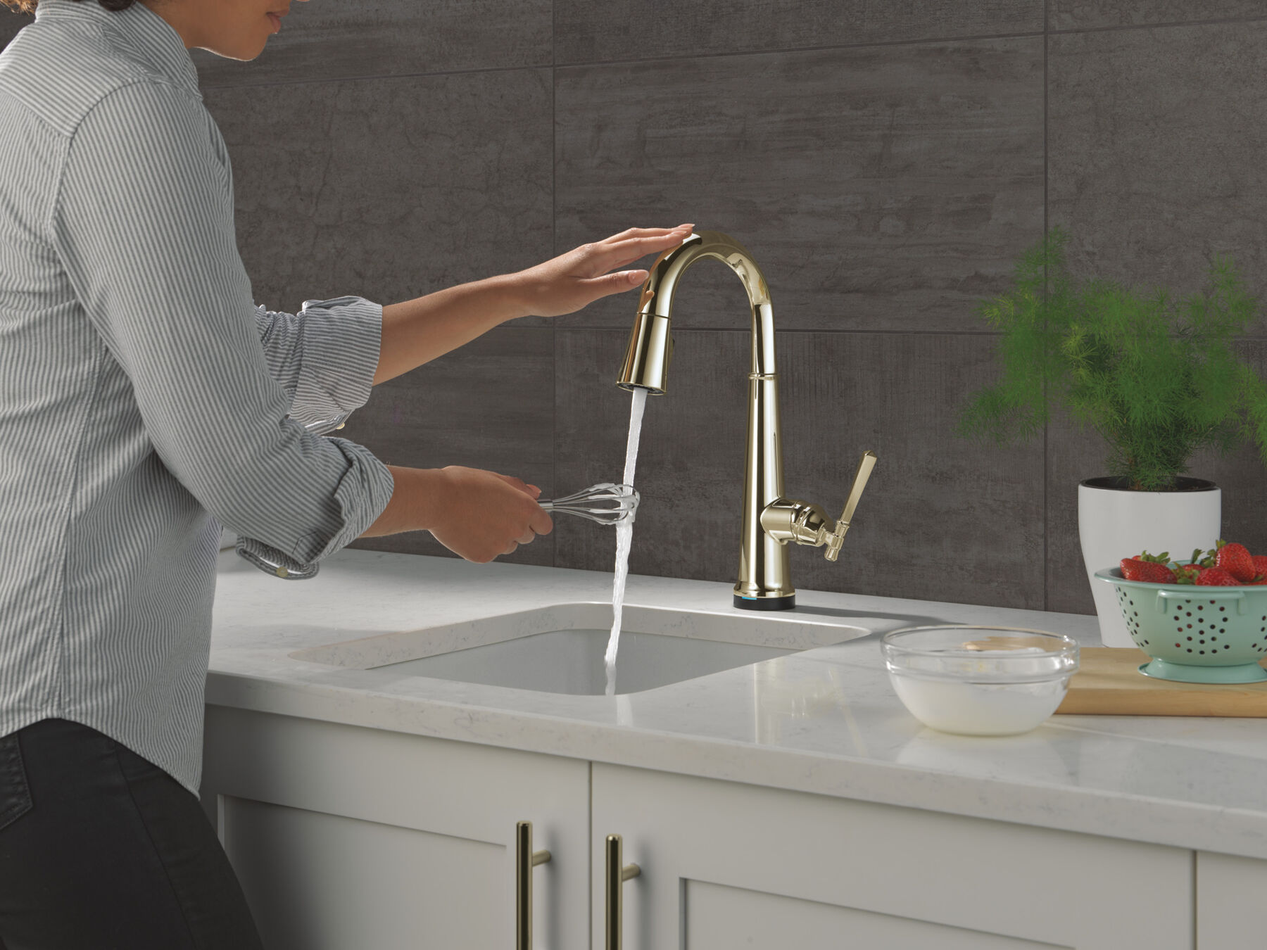 Touch2O&reg; Bar / Prep Faucet with Touchless Technology