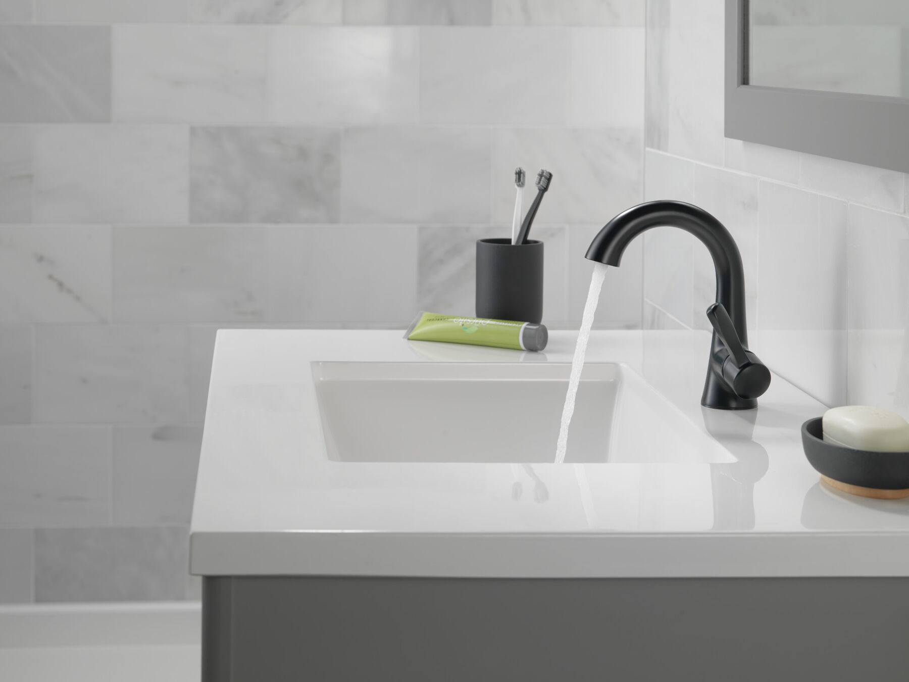 Single Handle Bathroom Faucet