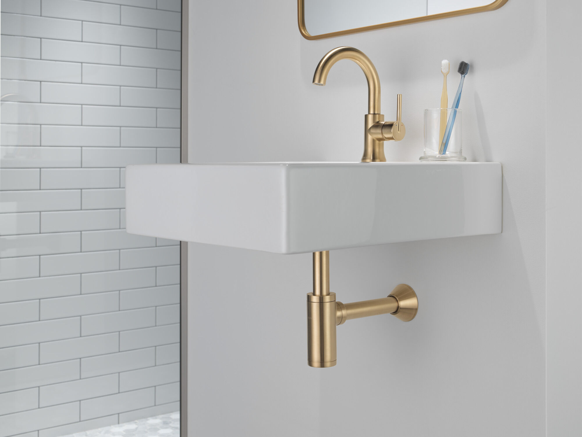 Single Handle High-Arc Bathroom Faucet in Champagne Bronze 559HA