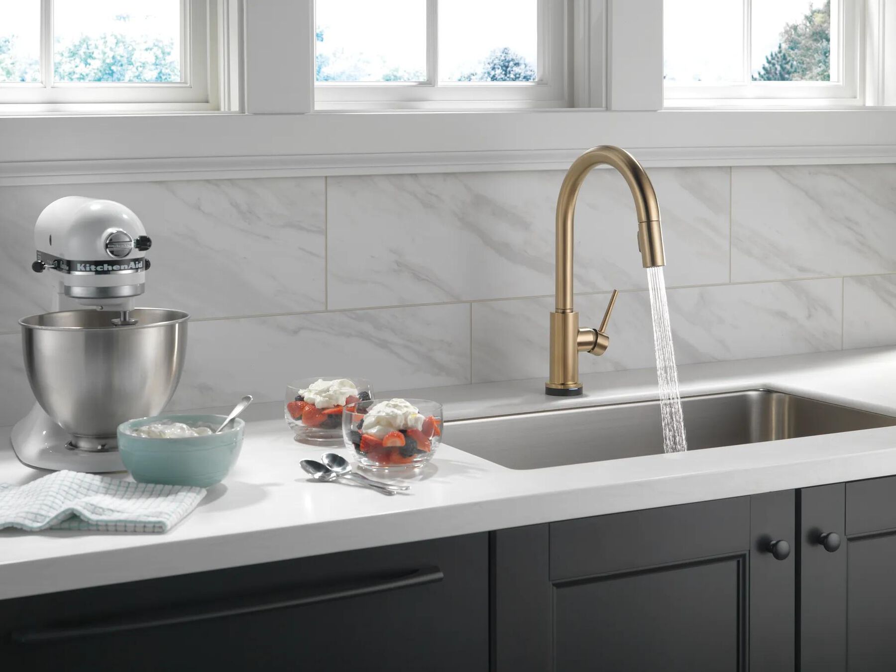 VoiceIQ&reg; Single-Handle Pull-Down Kitchen Faucet with Touch<sub>2</sub>O&reg; Technology (Recertified)