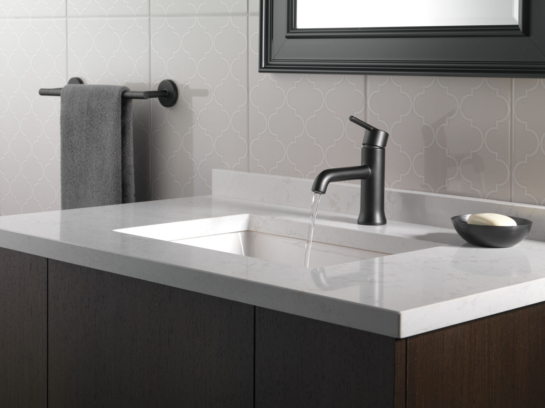 Single Handle Bathroom Faucet (Recertified)