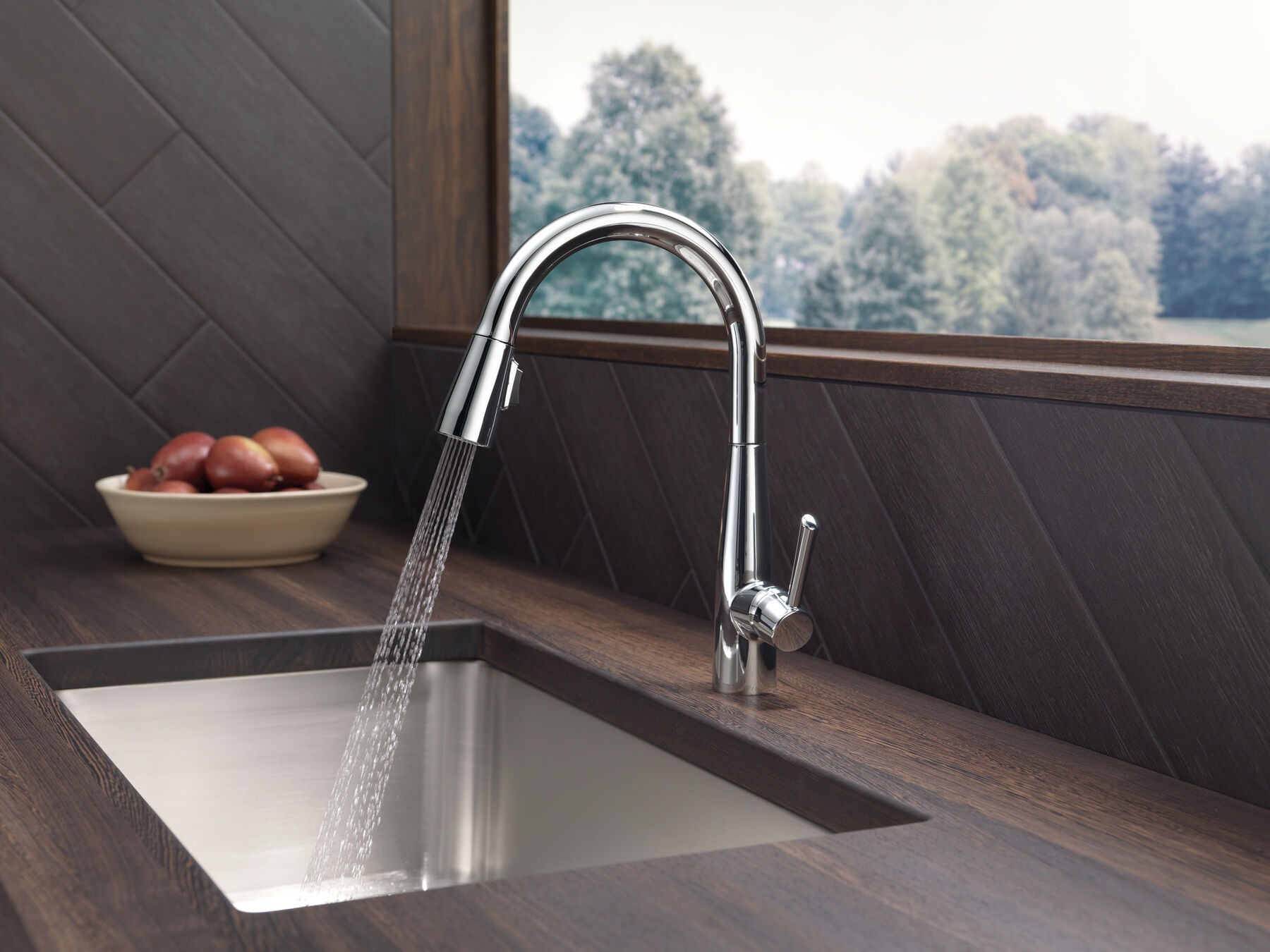 Single Handle Pull-Down Kitchen Faucet