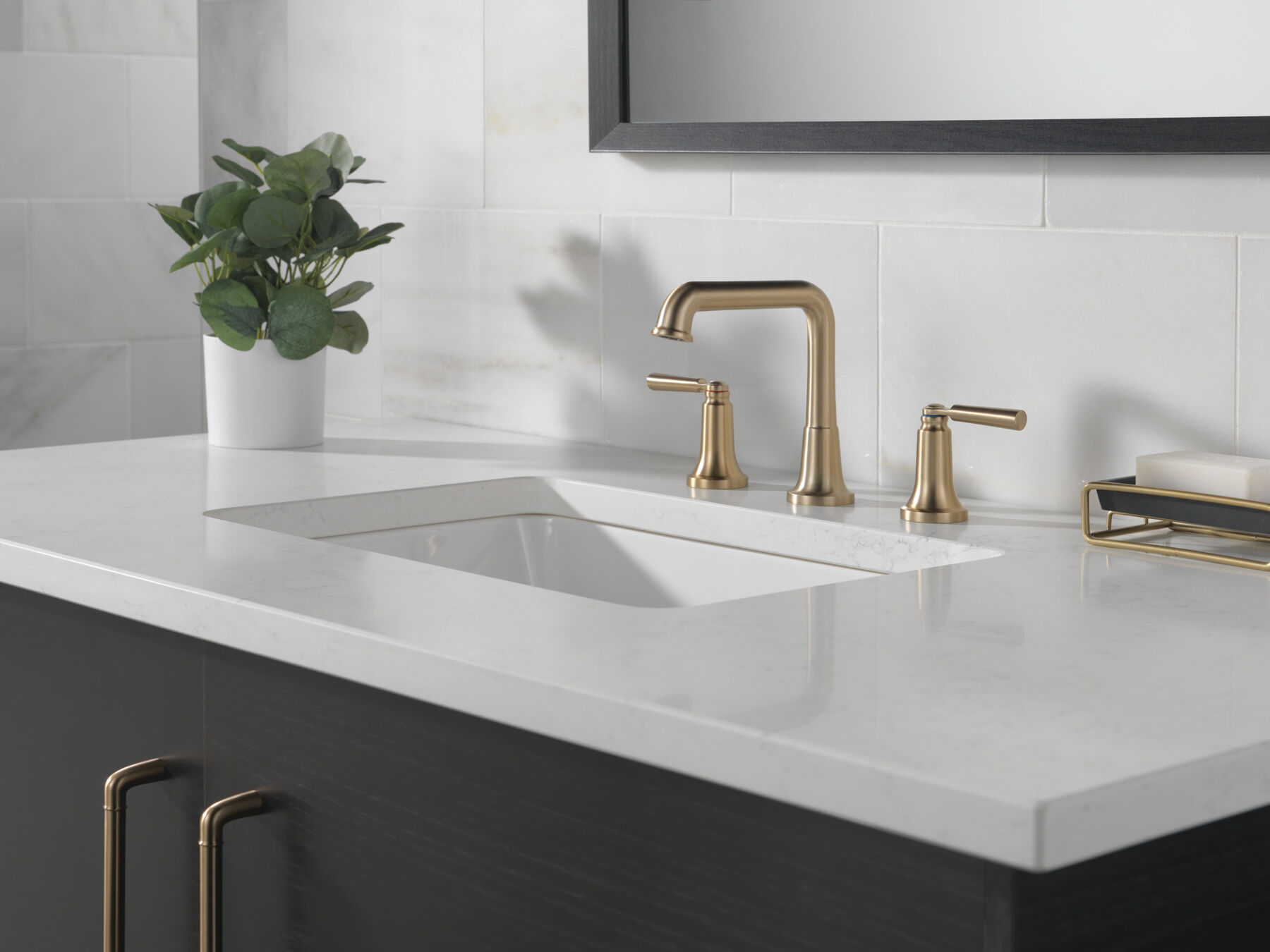 Two Handle Widespread Bathroom Faucet