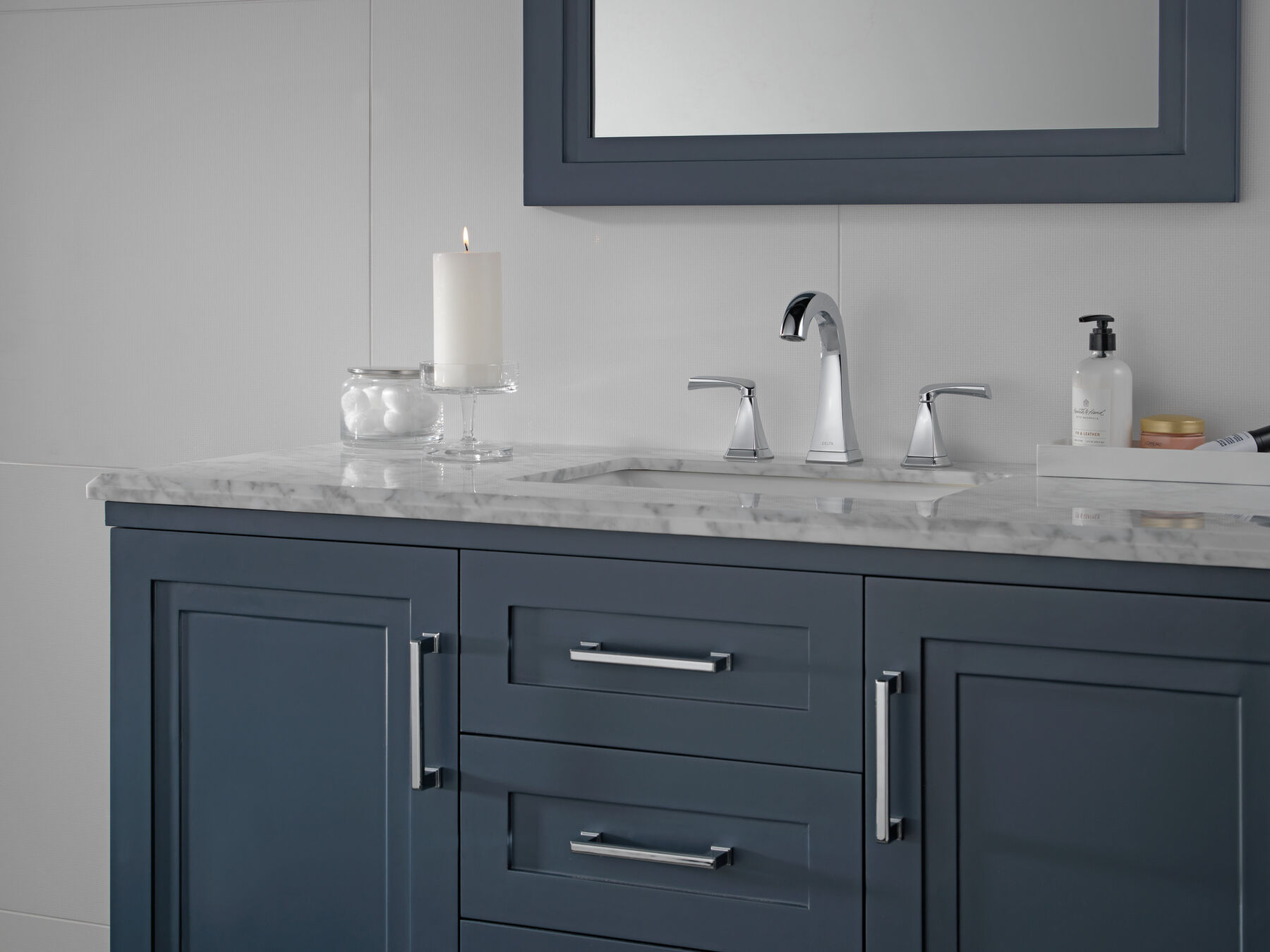 Two Handle Widespread Bathroom Faucet