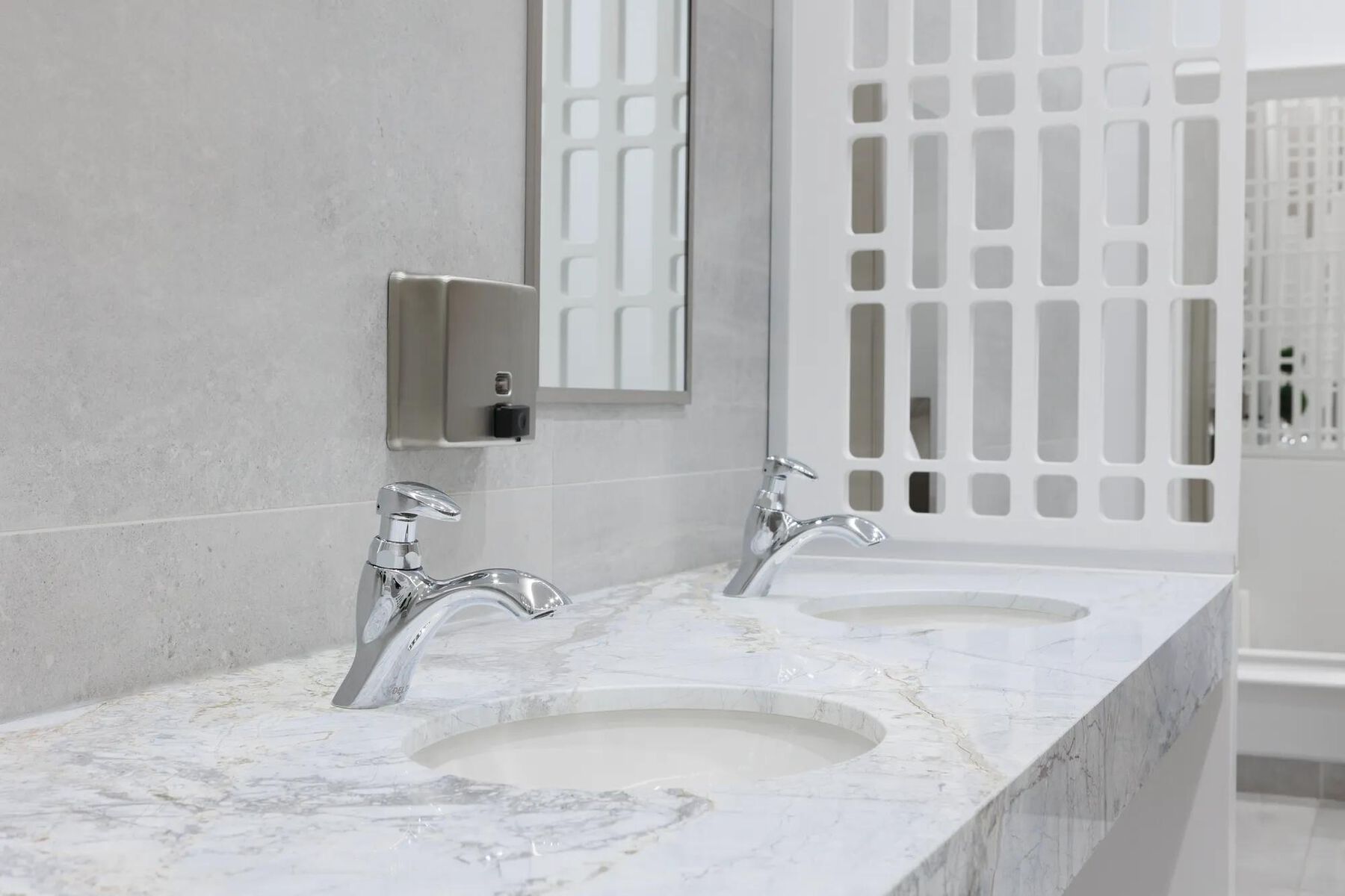ADA Lever Metering Faucet with Mixing Tee
