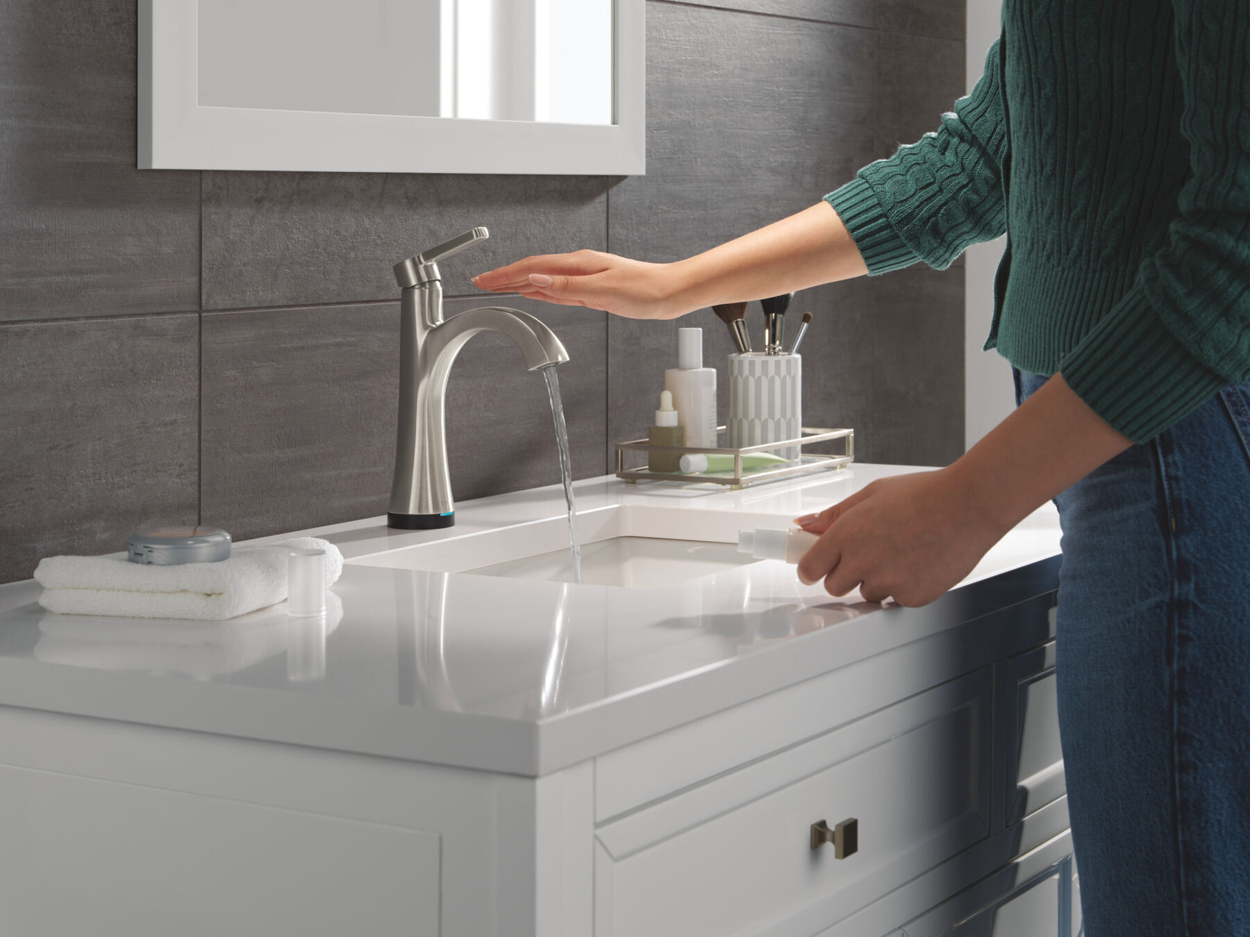 Touch2O Bathroom Faucet with Touchless Technology