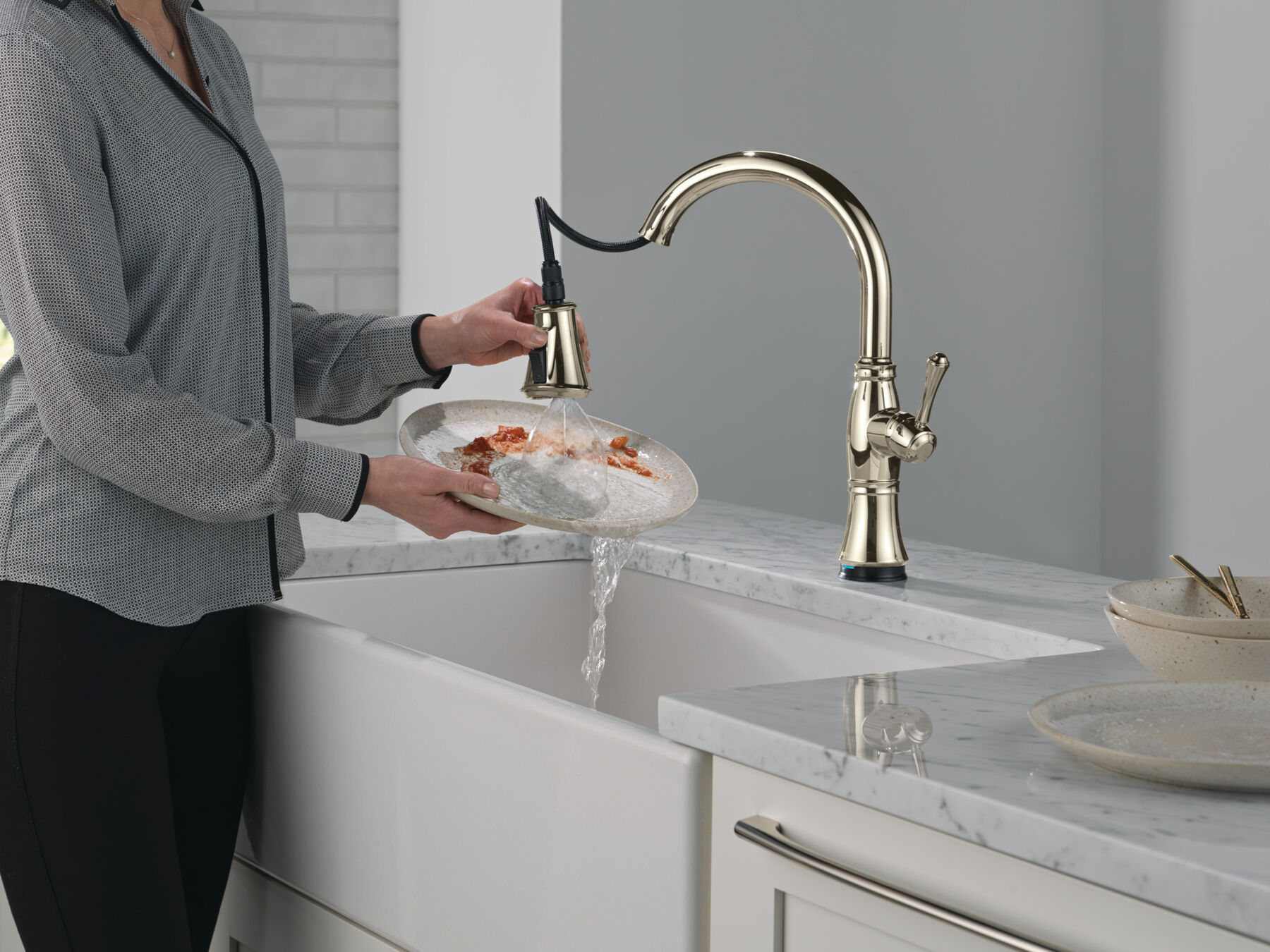 Touch<sub>2</sub>O&reg; Technology Kitchen Faucet with Touchless Technology