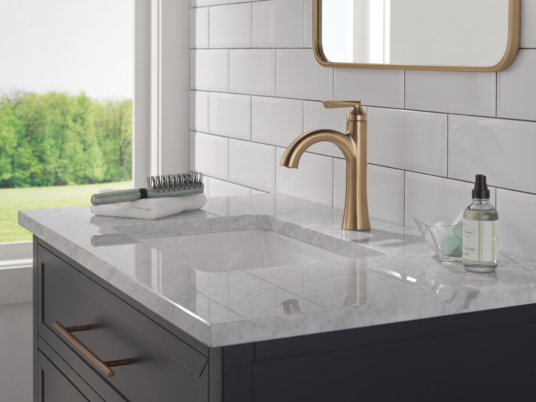 Single Handle Bathroom Faucet