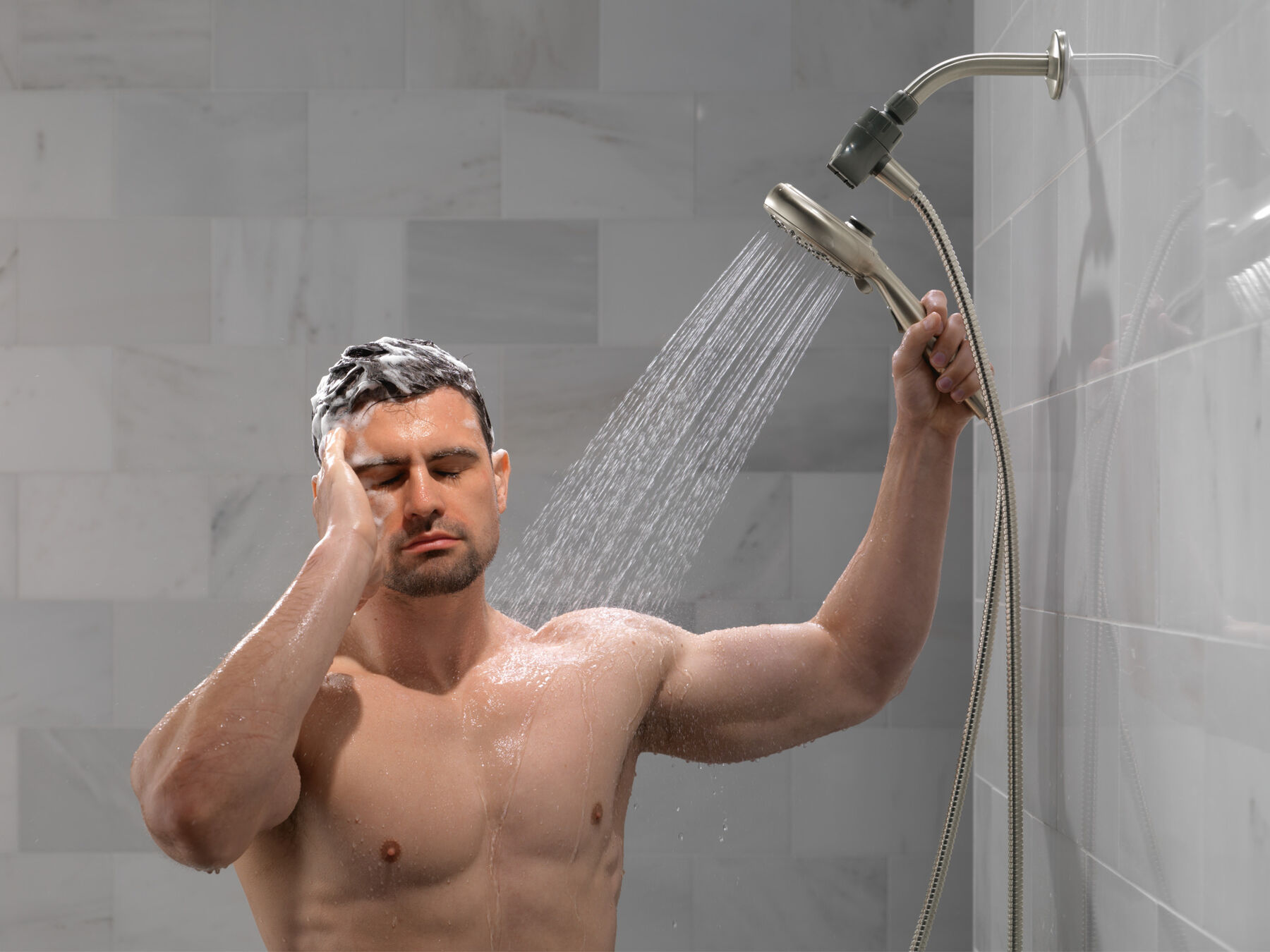 6-Setting SureDock&reg; Magnetic Hand Shower