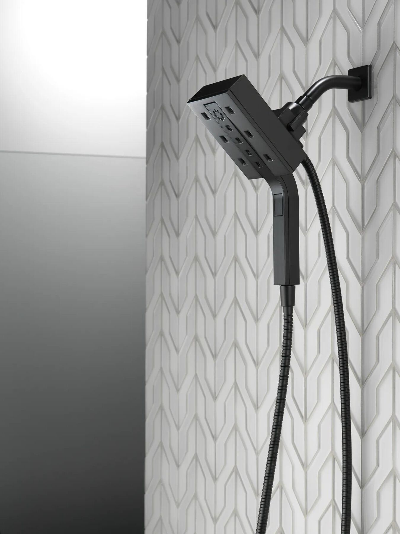 H<sub>2</sub>Okinetic&reg; In2ition&reg; 4-Setting Two-in-One Shower