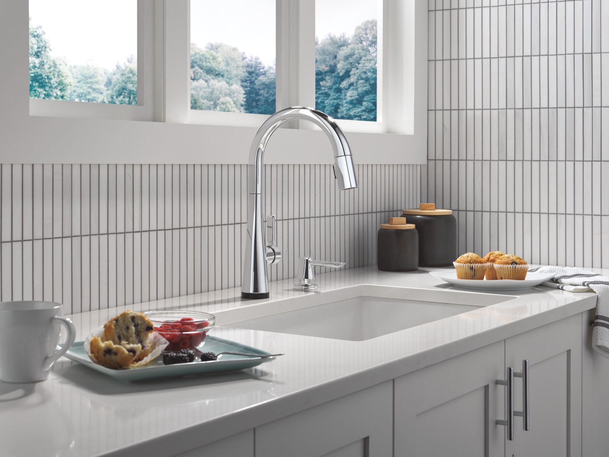 OlyLifeテラポット Touch2O® Technology Kitchen Faucet with Touchless Technology in